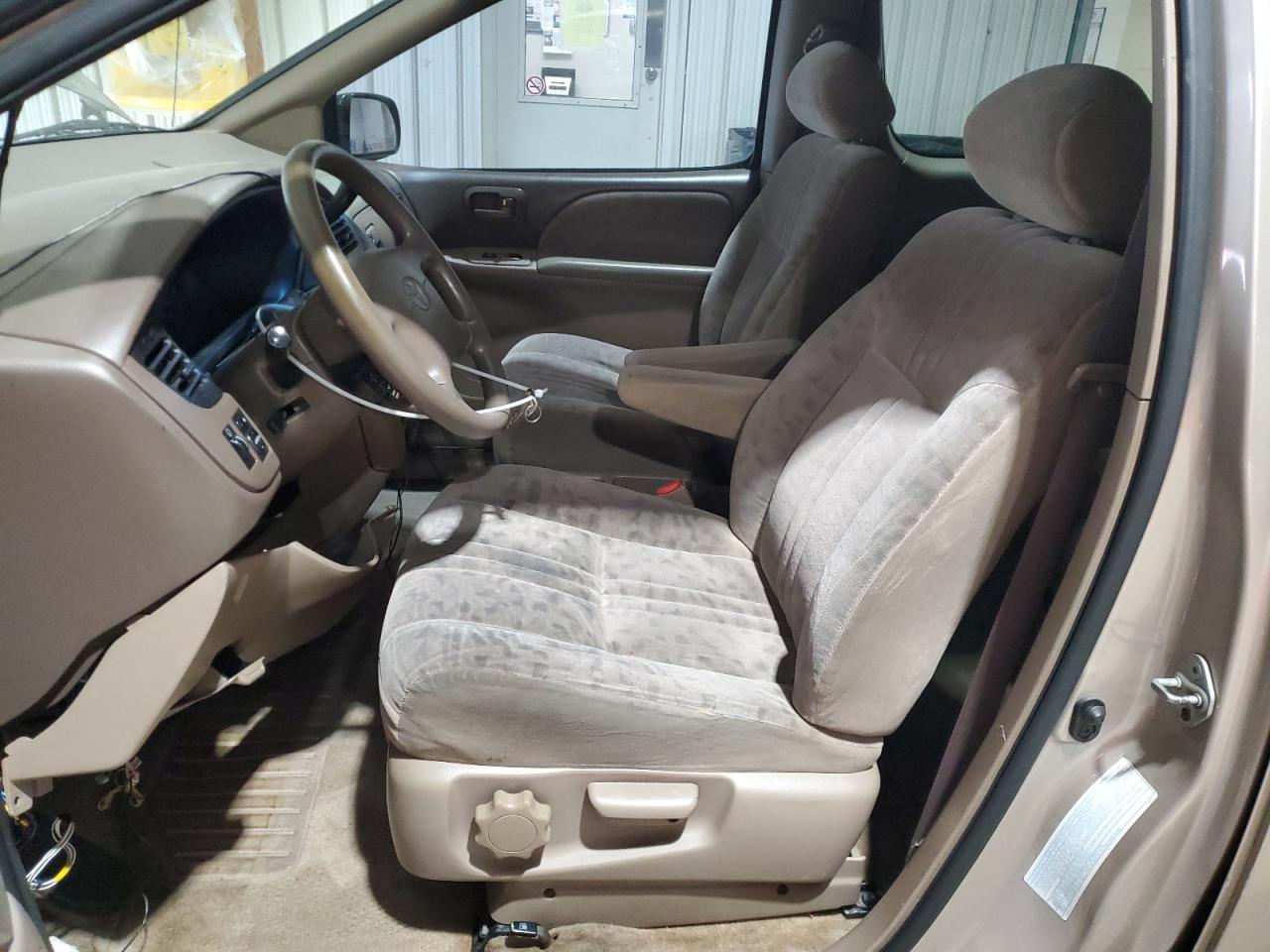 2002 Toyota Sienna Le VIN: 4T3ZF13C72U463883 Lot: 84043925