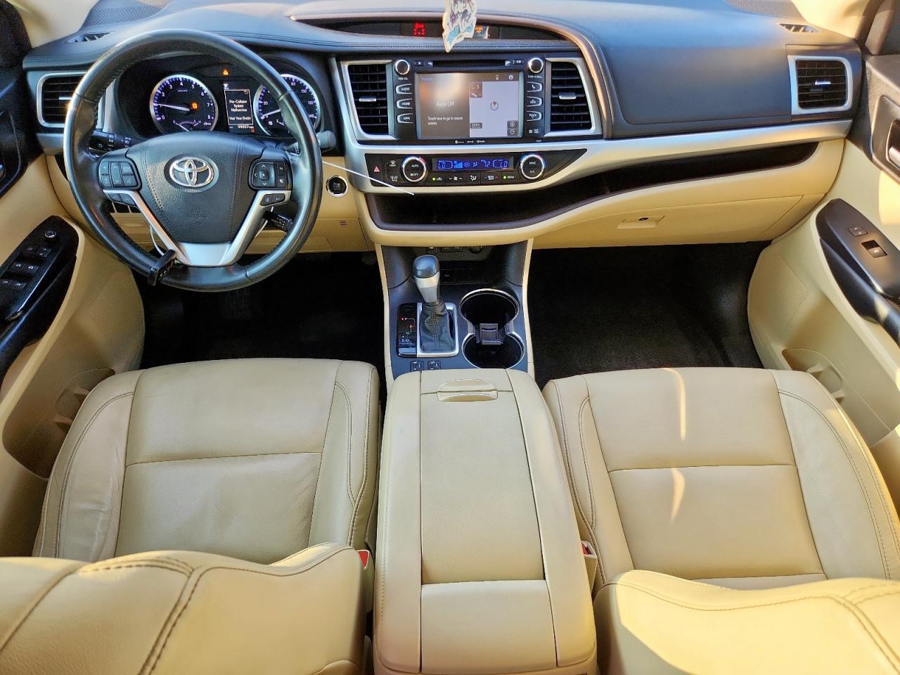 2018 Toyota Highlander Se VIN: 5TDKZRFH8JS273377 Lot: 81062335