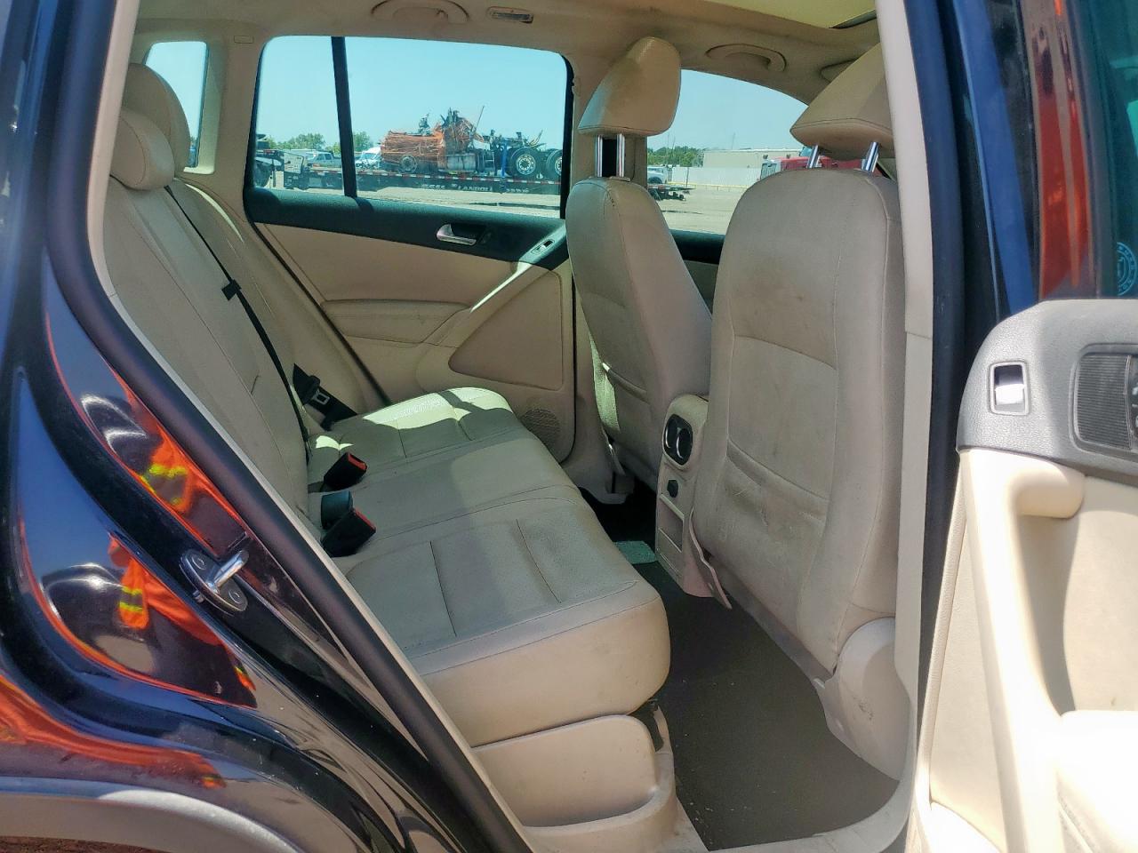 2017 Volkswagen Tiguan Wolfsburg VIN: WVGRV7AX2HW506897 Lot: 80051575