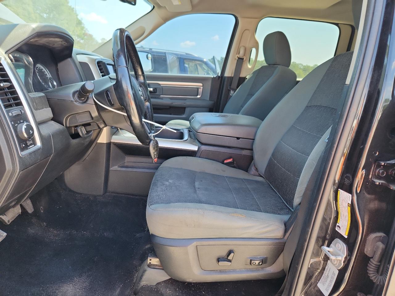 2016 Ram 1500 Slt VIN: 3C6RR6LT1GG356069 Lot: 70157065