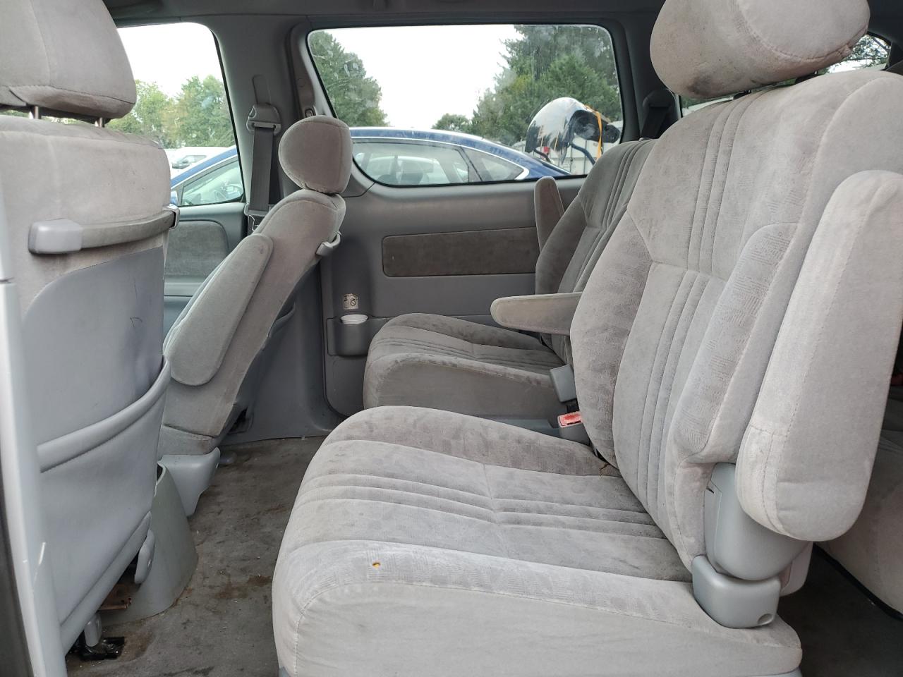 2001 Toyota Sienna Le VIN: 4T3ZF13C71U330670 Lot: 80197355