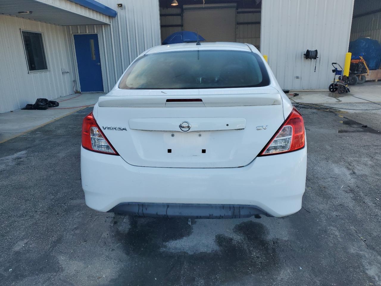 2018 Nissan Versa S VIN: 3N1CN7APXJL853998 Lot: 80075705