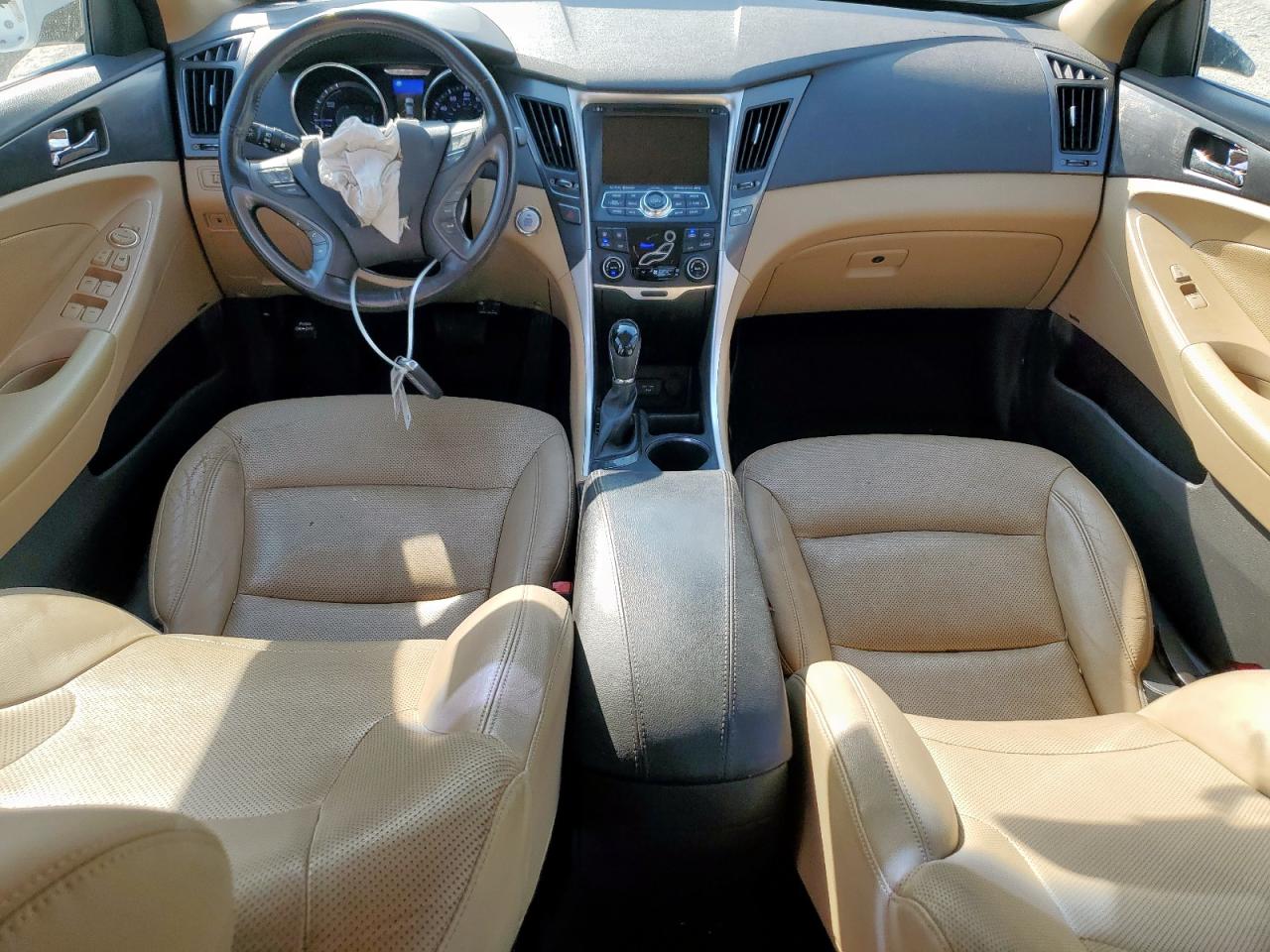 2015 Hyundai Sonata Hybrid VIN: KMHEC4A4XFA127553 Lot: 84302005