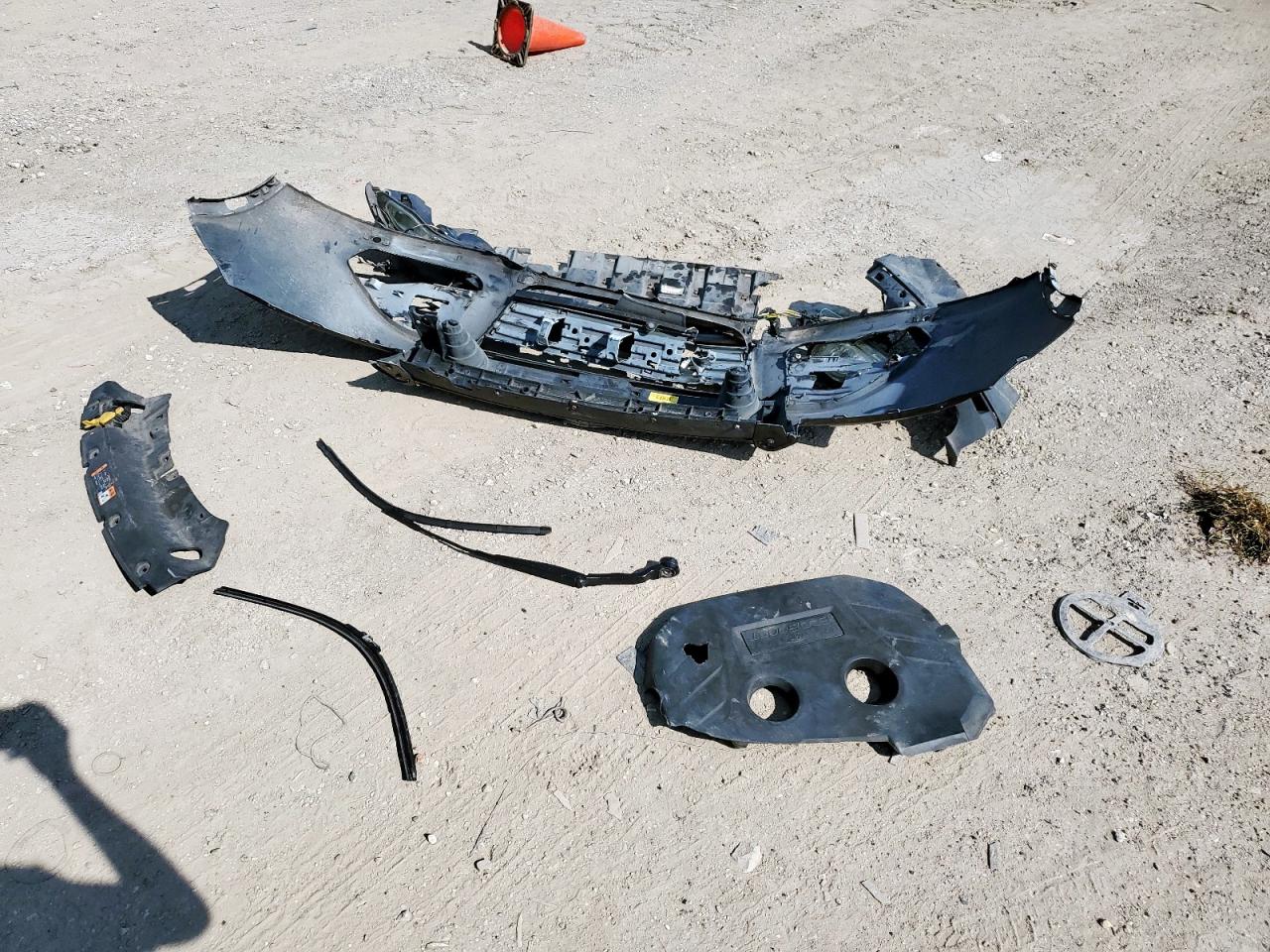 2014 Ford Escape Titanium VIN: 1FMCU0J95EUD24359 Lot: 84264875