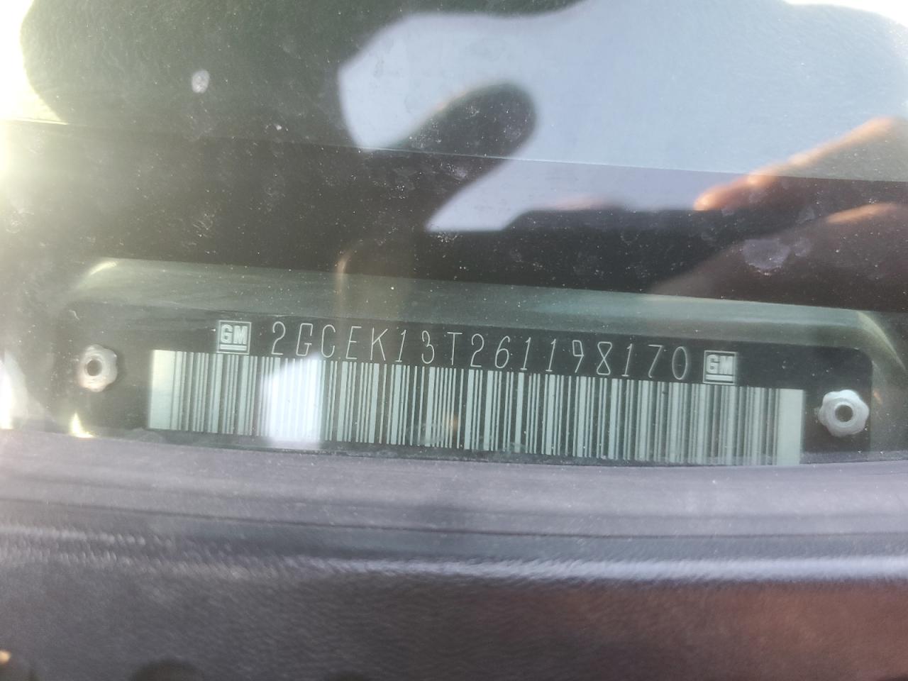 2006 Chevrolet Silverado K1500 VIN: 2GCEK13T261198170 Lot: 81471855
