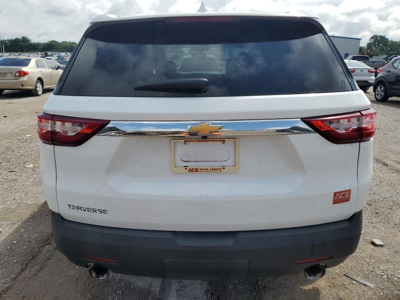 2018 Chevrolet Traverse Ls VIN: 1GNERFKW4JJ140832 Lot: 70189685