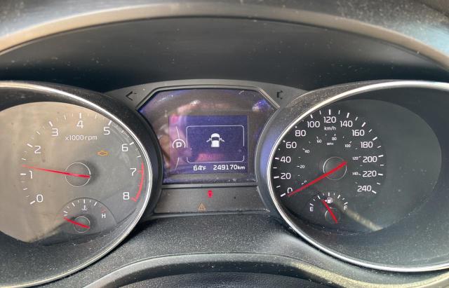 2017 KIA SEDONA LX  