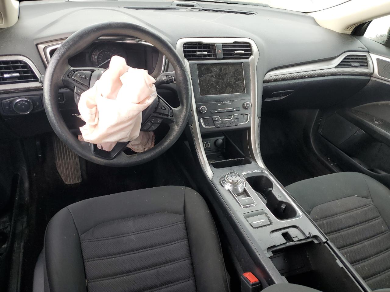 2020 Ford Fusion Se VIN: 3FA6P0H78LR155638 Lot: 84191185