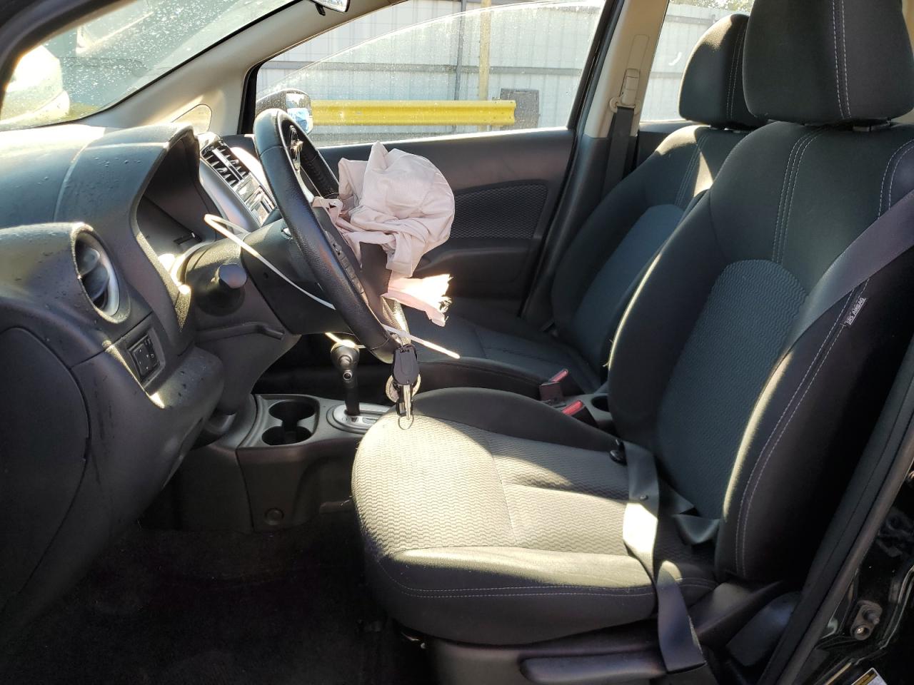 2015 Nissan Versa Note S VIN: 3N1CE2CP7FL403300 Lot: 84567705