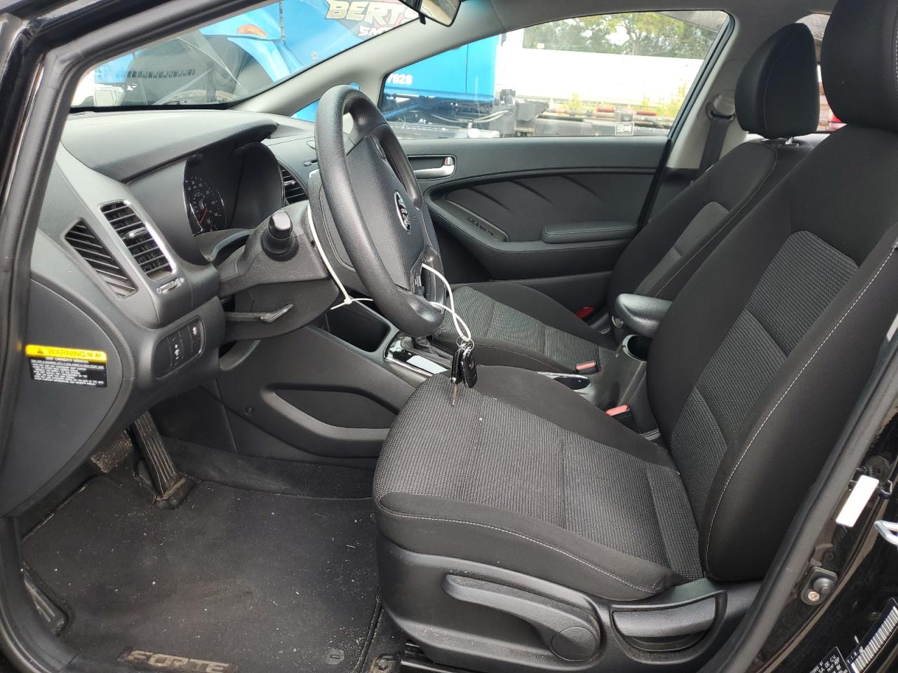 2017 Kia Forte Lx VIN: 3KPFK4A70HE093886 Lot: 81753035