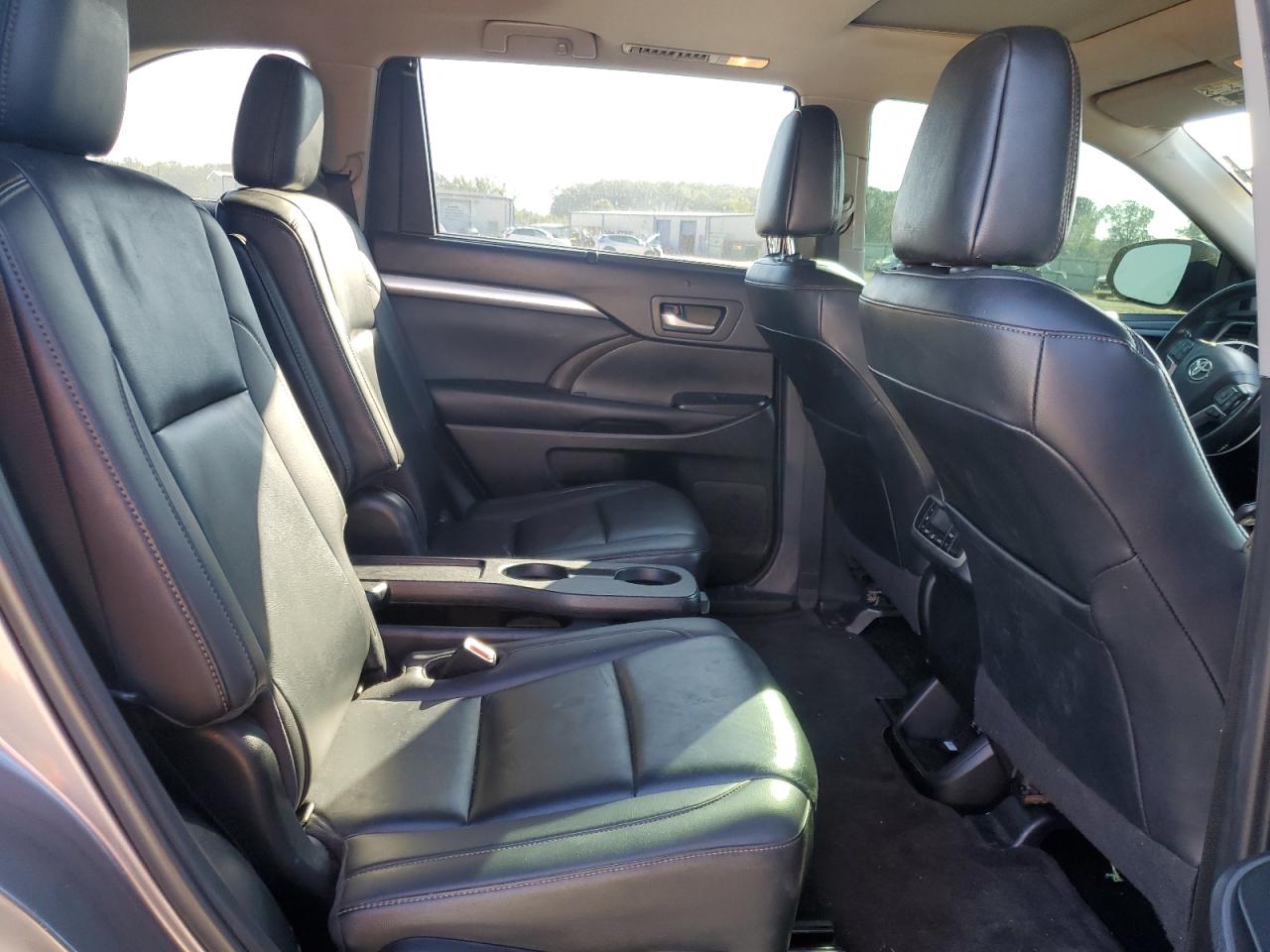 2019 Toyota Highlander Se VIN: 5TDJZRFH1KS564557 Lot: 81796935