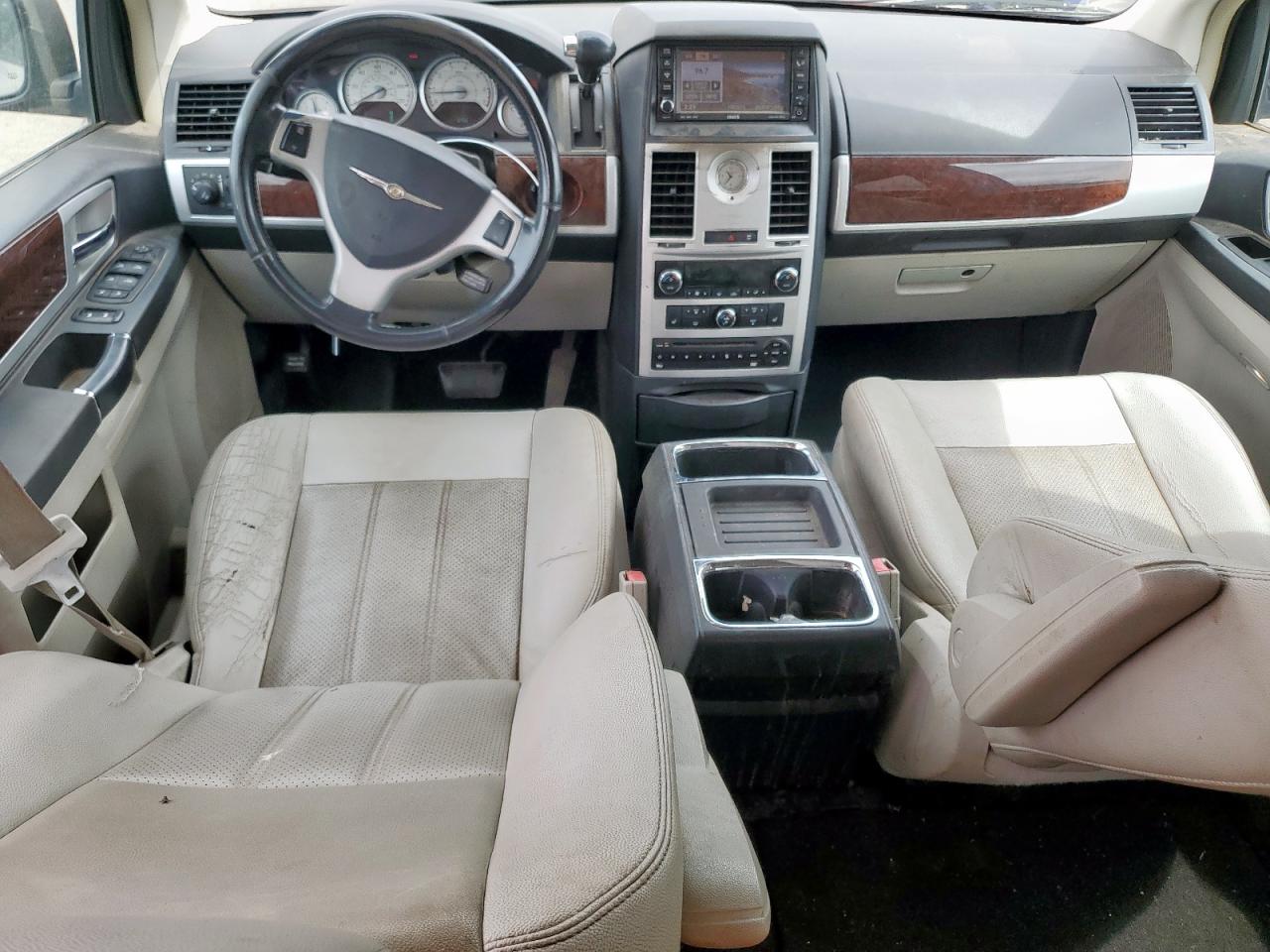 2010 Chrysler Town & Country Touring Plus VIN: 2A4RR8DX7AR358376 Lot: 71055945