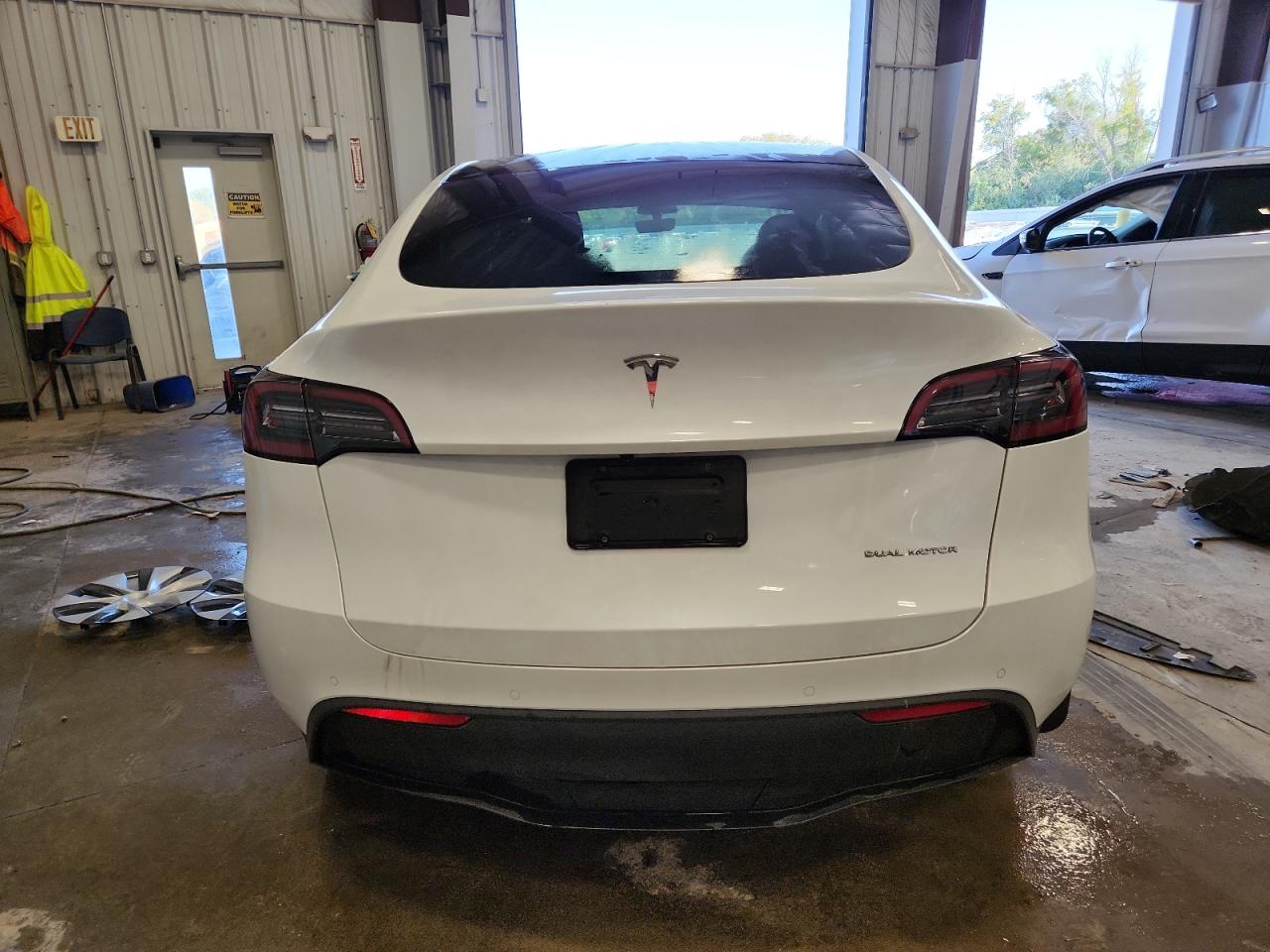 2022 Tesla Model Y VIN: 7SAYGDEE1NA014864 Lot: 81585695