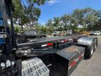 2014 FRHT COLUMBIA - TRUCKS ROLL-OFF CONTAINER TRUCK à vendre chez Copart FL - TAMPA SOUTH