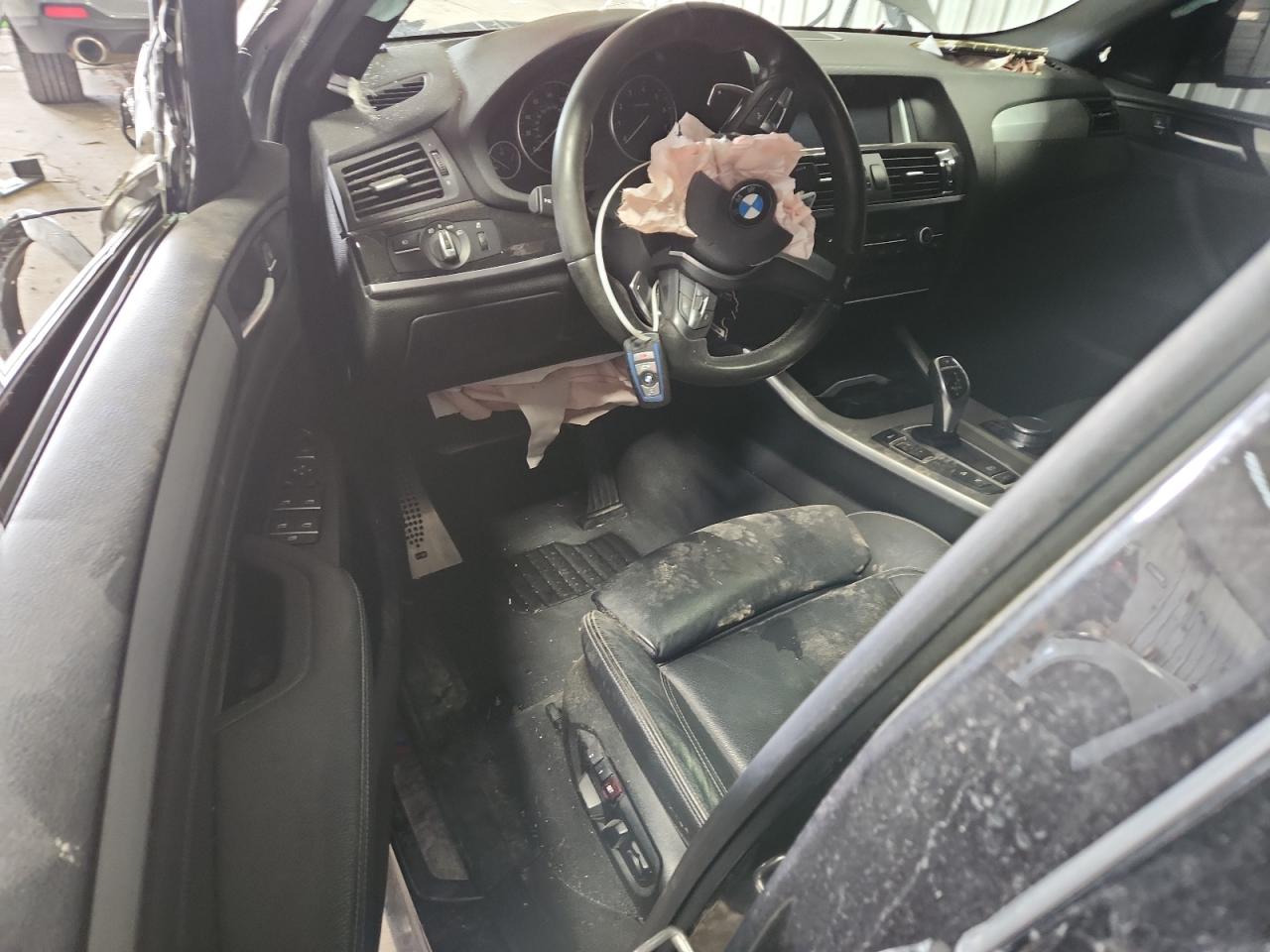 Фото: 5UXXW3C50J0T82021