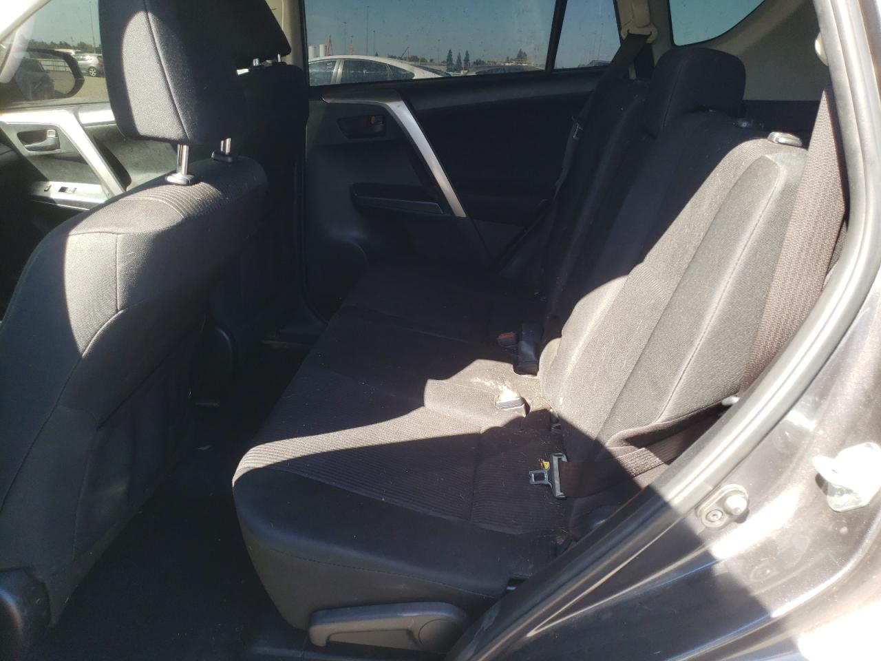 2017 Toyota Rav4 Le VIN: JTMZFREV5HJ131011 Lot: 71853675