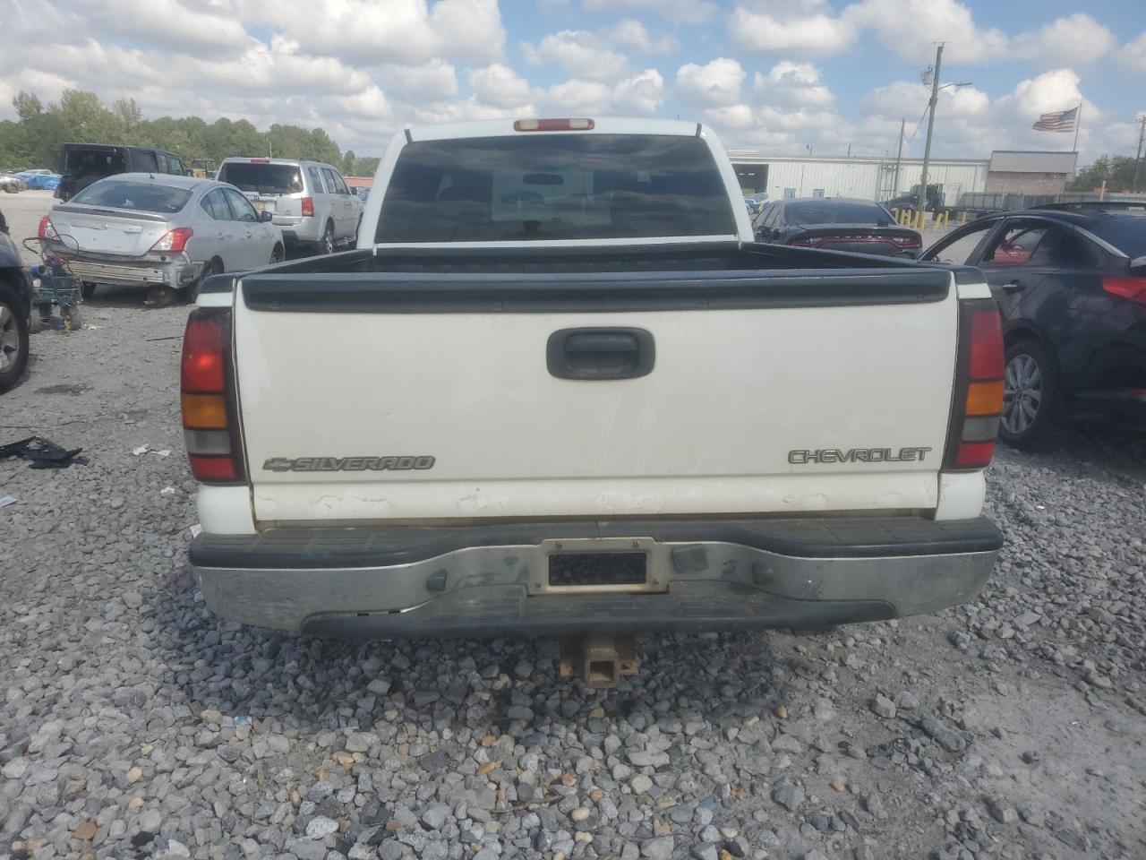 2001 Chevrolet Silverado C1500 VIN: 2GCEC19V711148590 Lot: 84185575