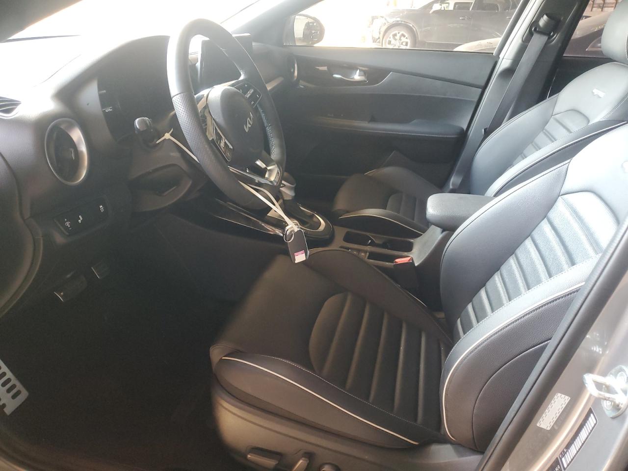 2023 Kia Forte Gt Line VIN: 3KPF54AD6PE647153 Lot: 71275215