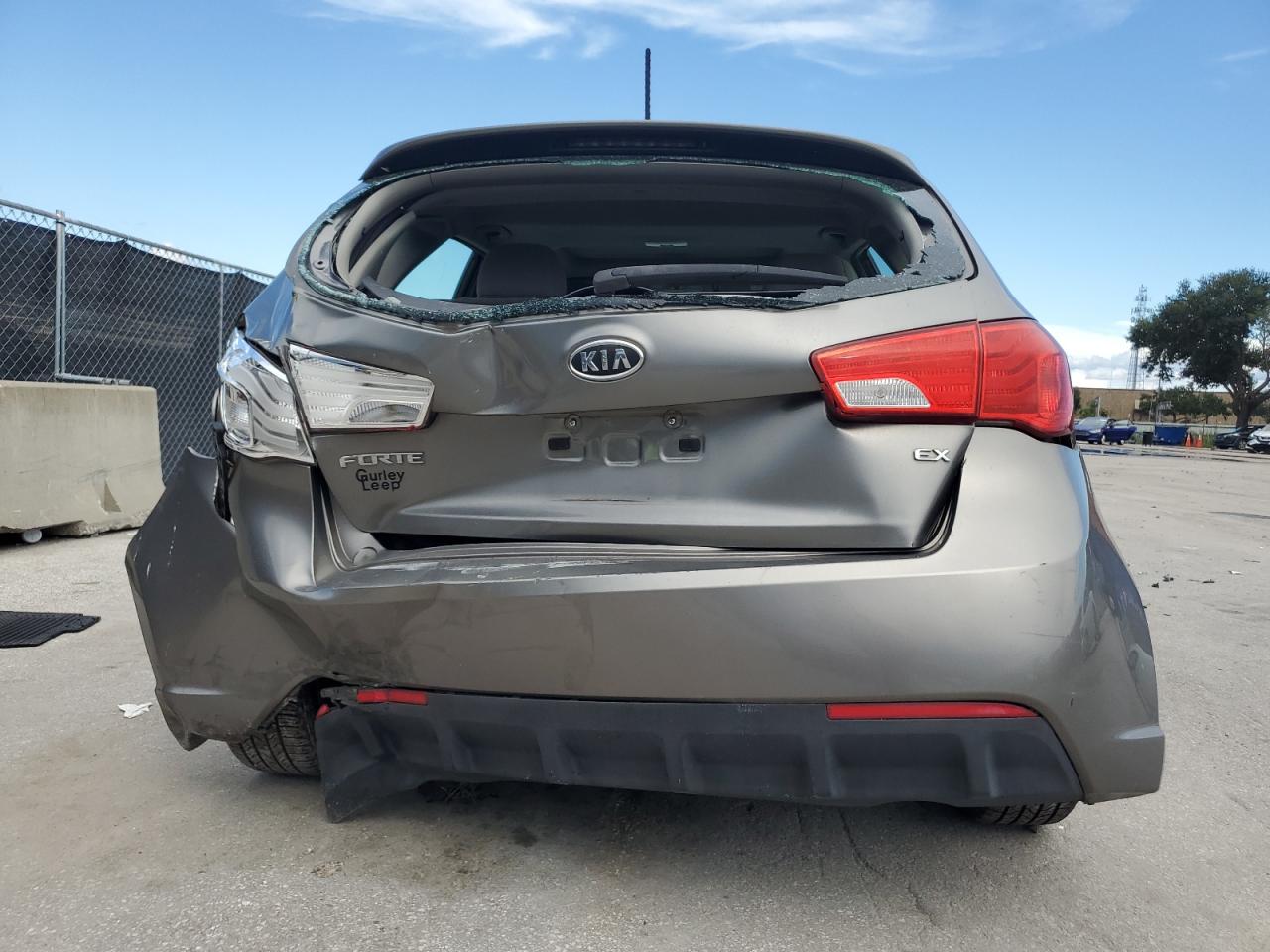 2012 Kia Forte Ex VIN: KNAFU5A22C5587902 Lot: 82129275