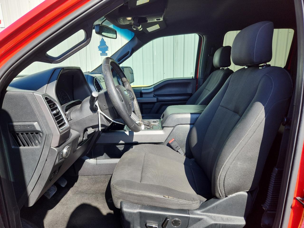 2015 Ford F150 Supercrew VIN: 1FTEW1CP5FKD46562 Lot: 82102975