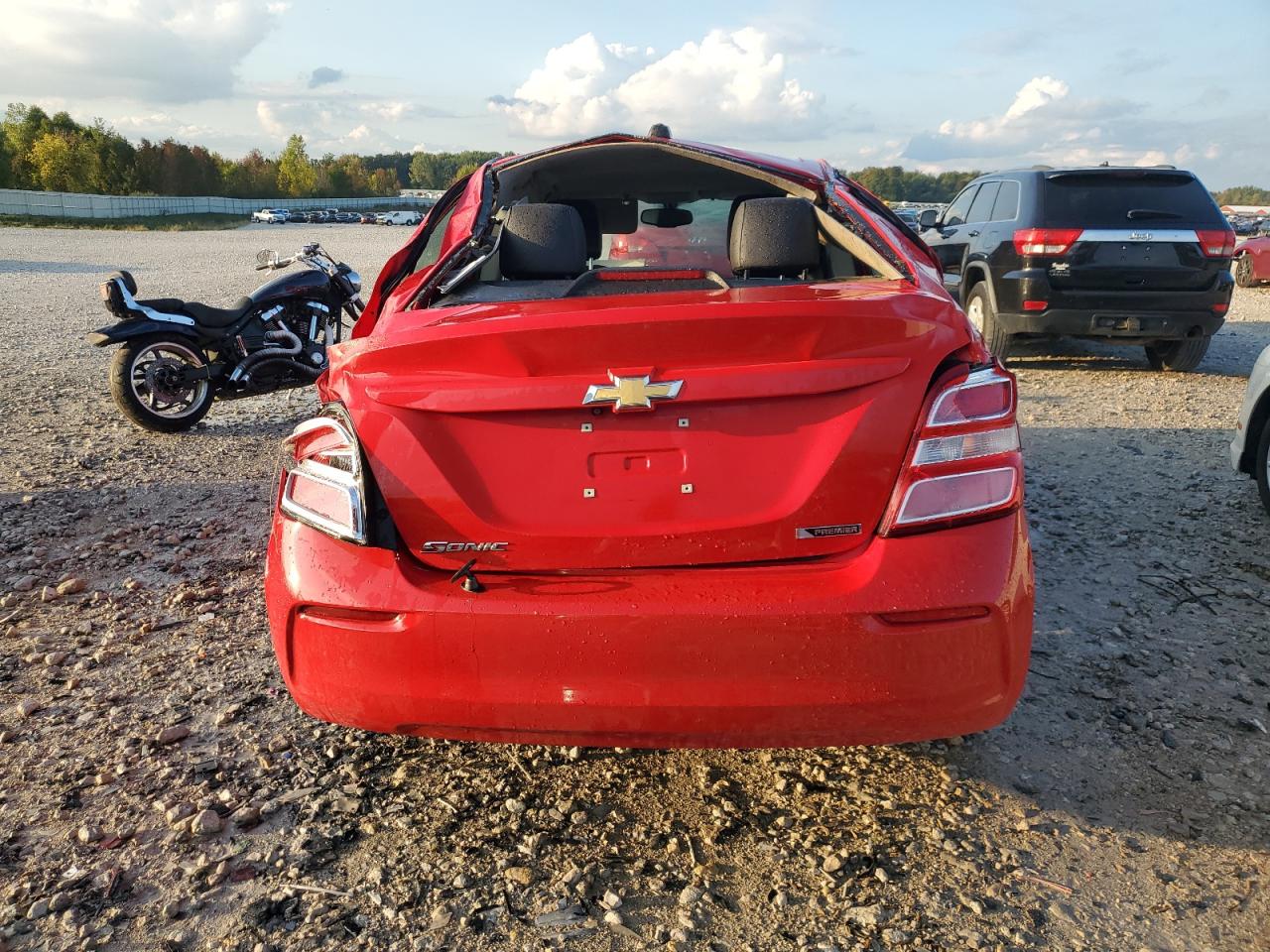 2019 Chevrolet Sonic Premier VIN: 1G1JF5SB2K4124628 Lot: 83848745