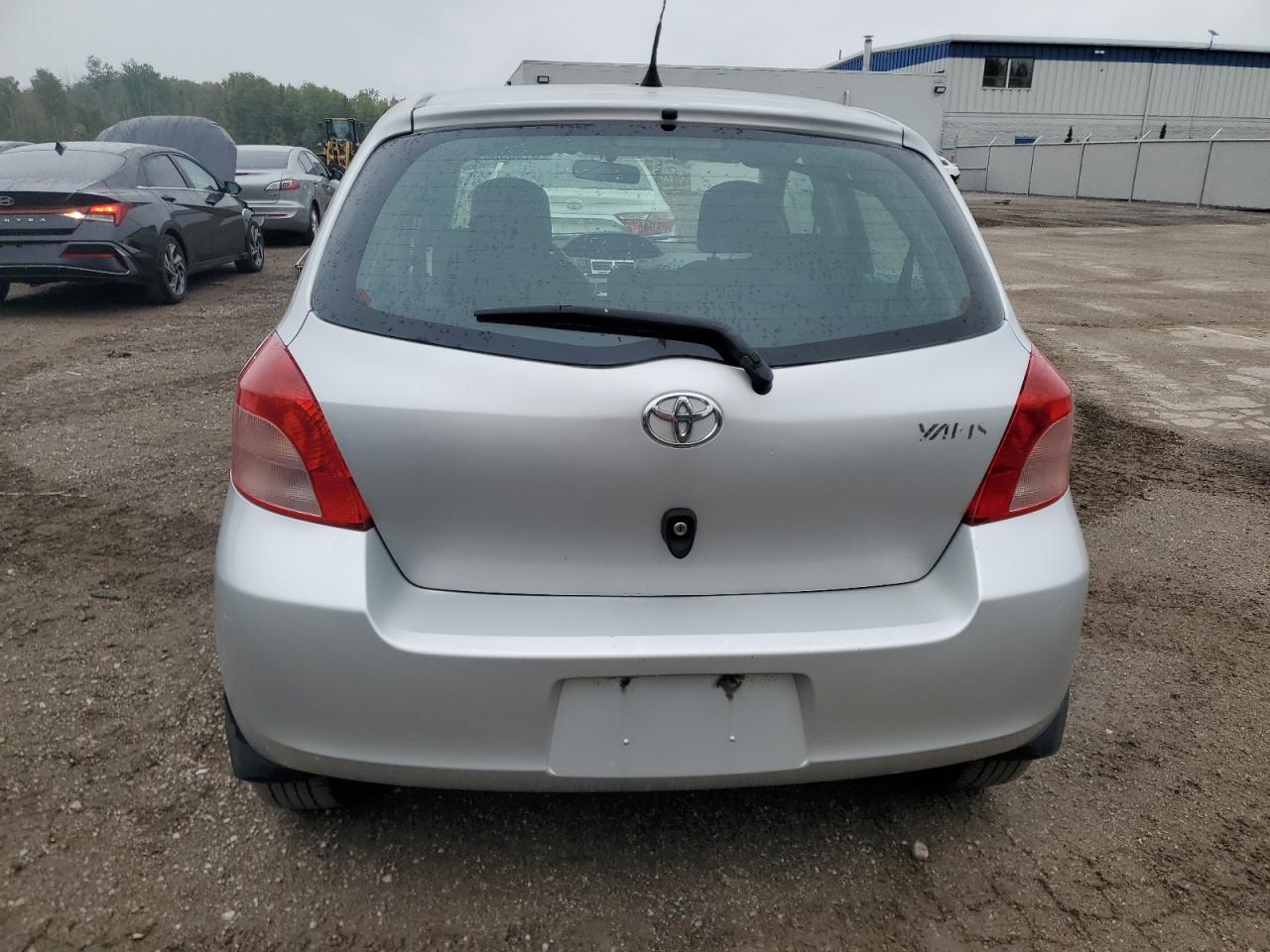 2007 Toyota Yaris VIN: JTDKT923575072708 Lot: 81508695