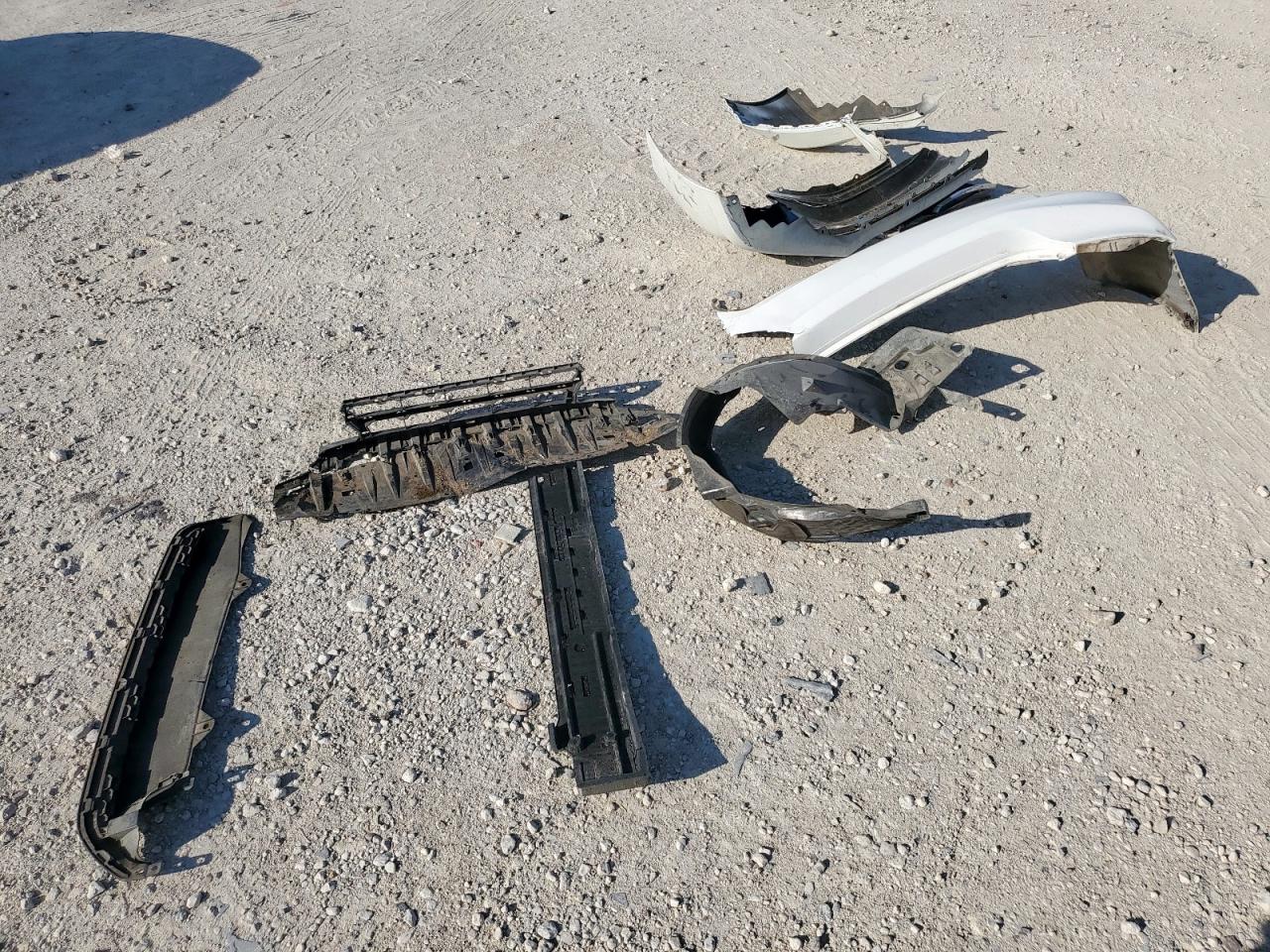 2014 Honda Civic Lx VIN: 19XFB2F5XEE024761 Lot: 84608805