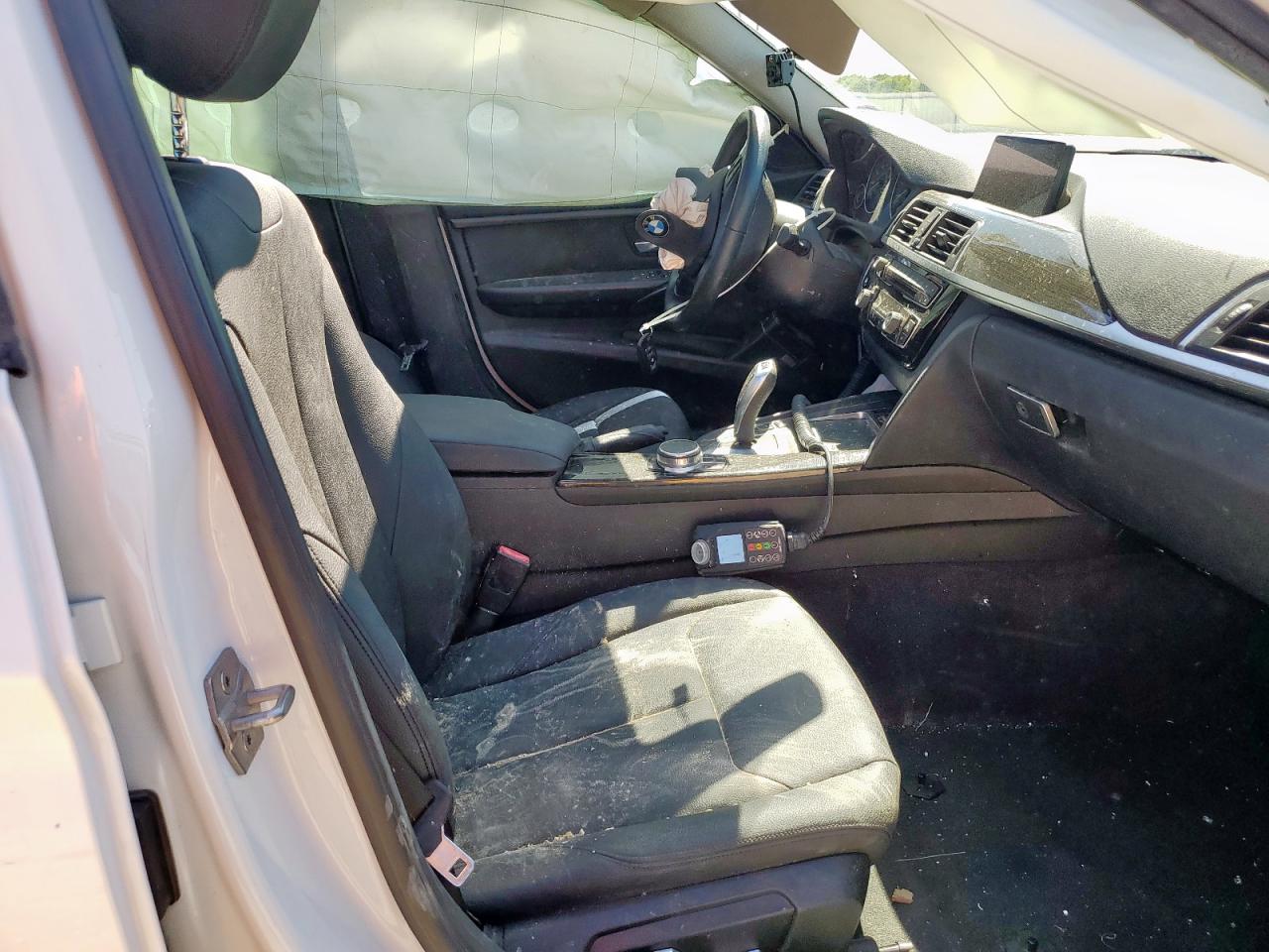 2018 BMW 320 Xi VIN: WBA8E5G52JNU47420 Lot: 71370975