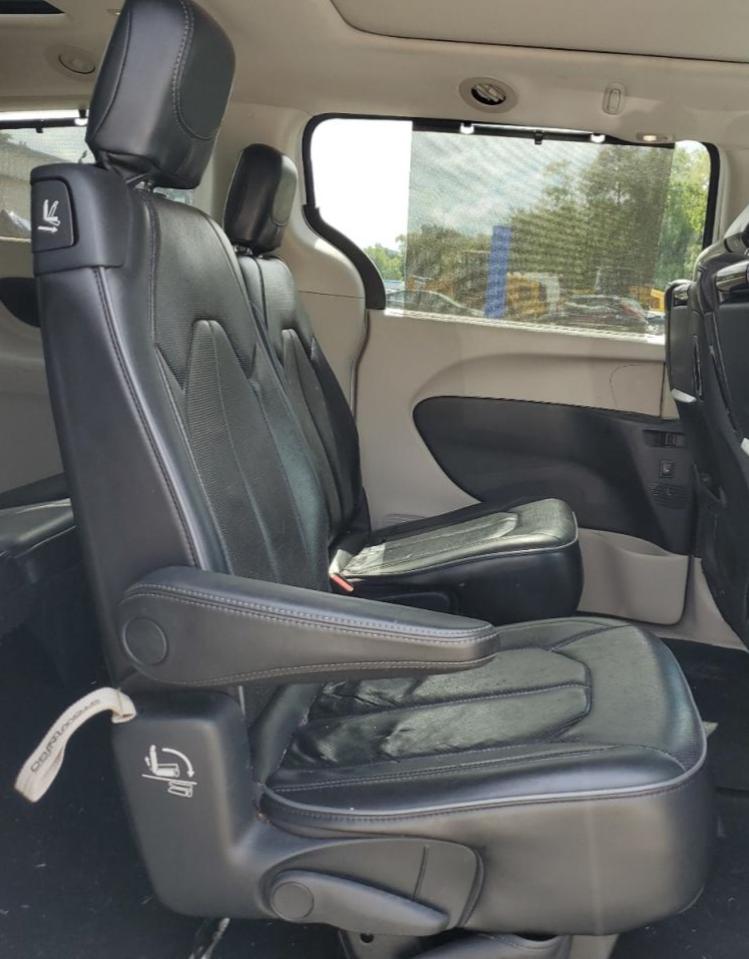 2017 Chrysler Pacifica Limited VIN: 2C4RC1GG6HR762743 Lot: 80652255