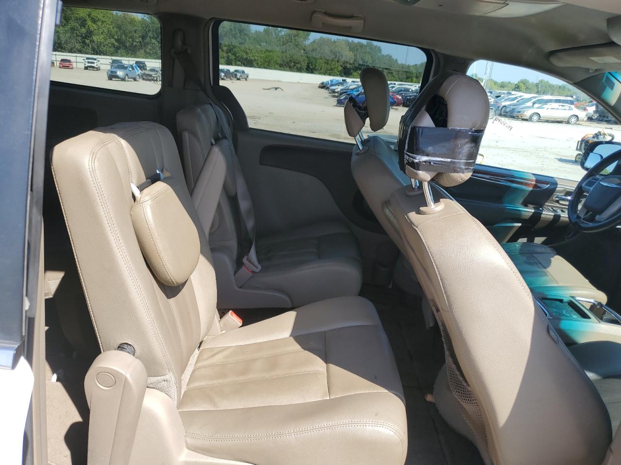 2015 Chrysler Town & Country Touring VIN: 2C4RC1BG3FR694096 Lot: 83997635