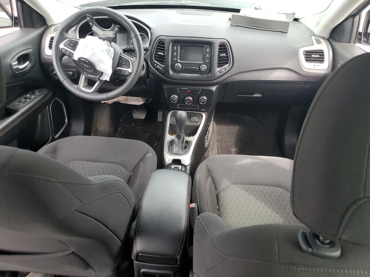 2018 Jeep Compass Sport VIN: 3C4NJCAB6JT212880 Lot: 71877865