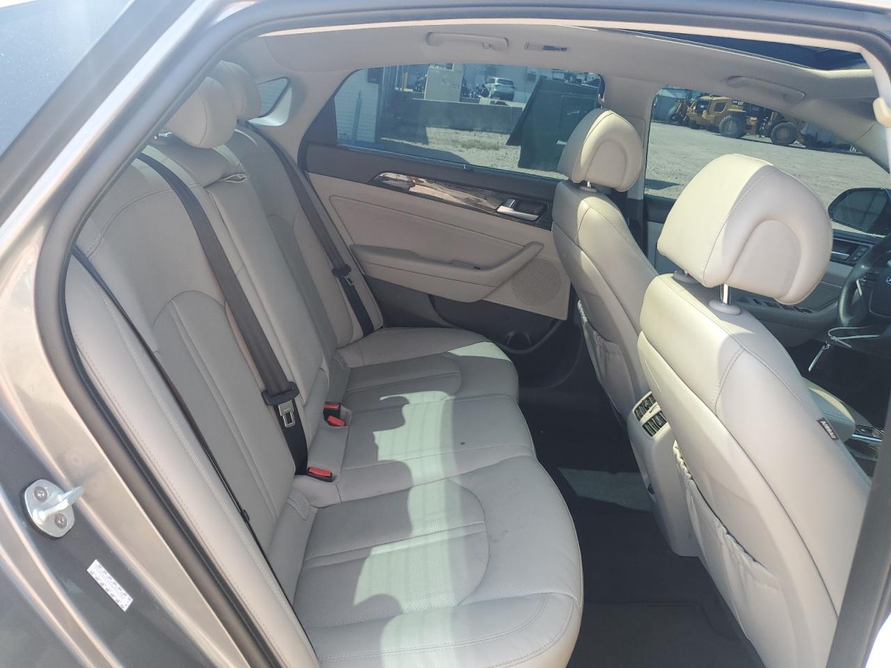 2017 Hyundai Sonata Hybrid VIN: KMHE34L34HA062383 Lot: 81419565