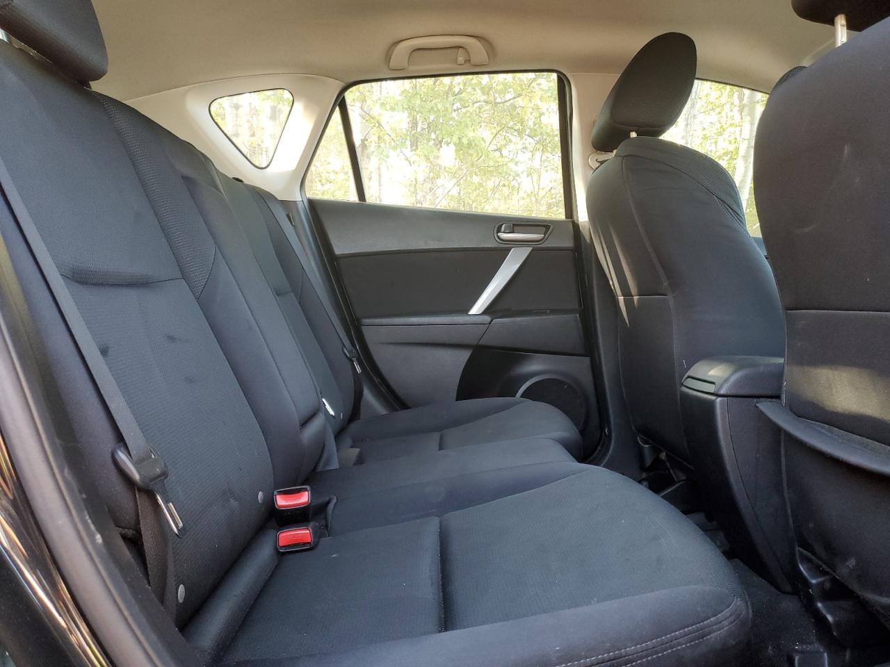 2010 Mazda 3 S VIN: JM1BL1H58A1143893 Lot: 71963895