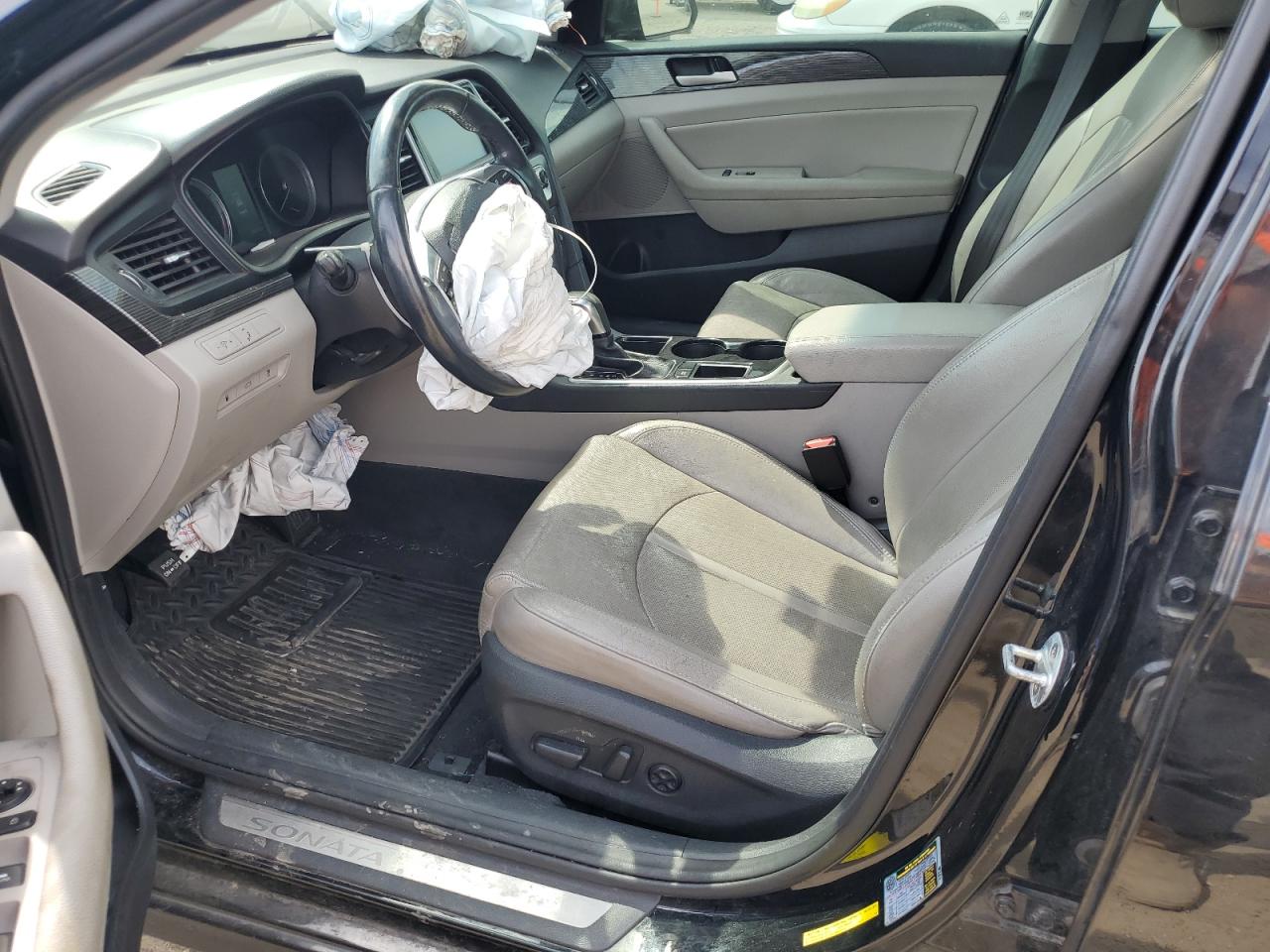 2018 Hyundai Sonata Sport VIN: 5NPE34AF2JH648712 Lot: 84820455