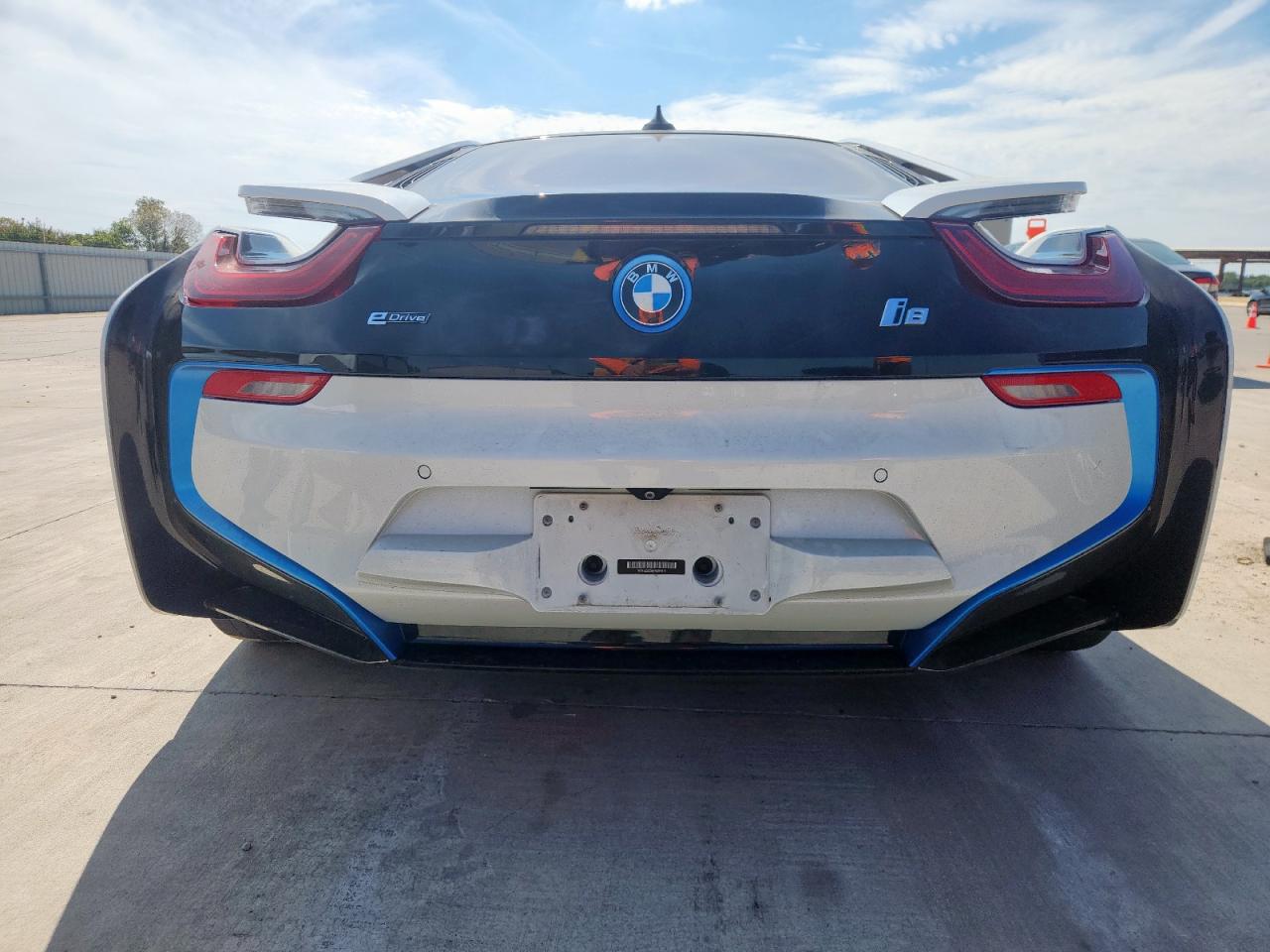 2015 BMW I8 VIN: WBY2Z2C56FV391411 Lot: 84620135