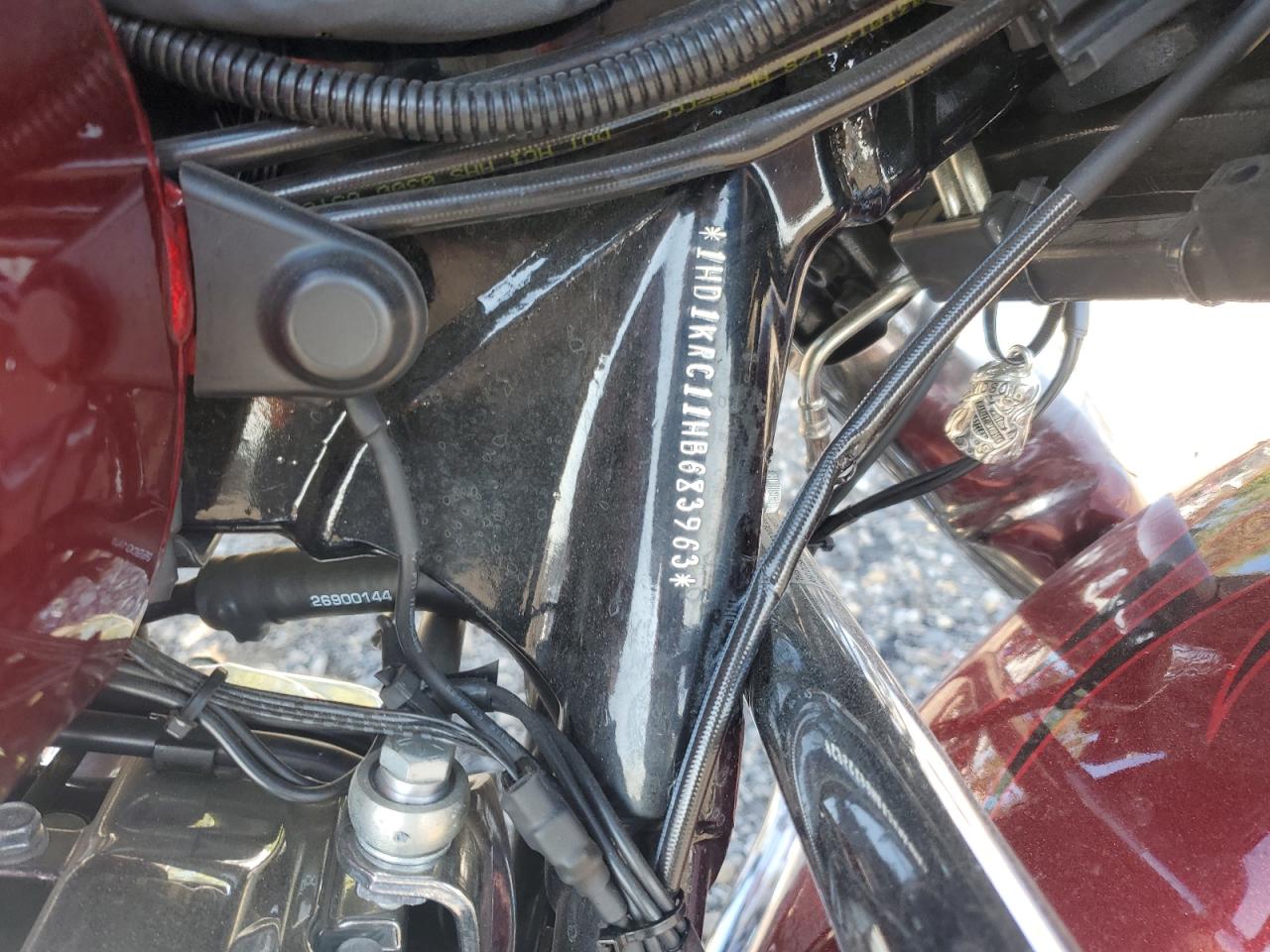 2017 Harley-Davidson Flhxs Street Glide Special VIN: 1HD1KRC11HB683963 Lot: 71891495