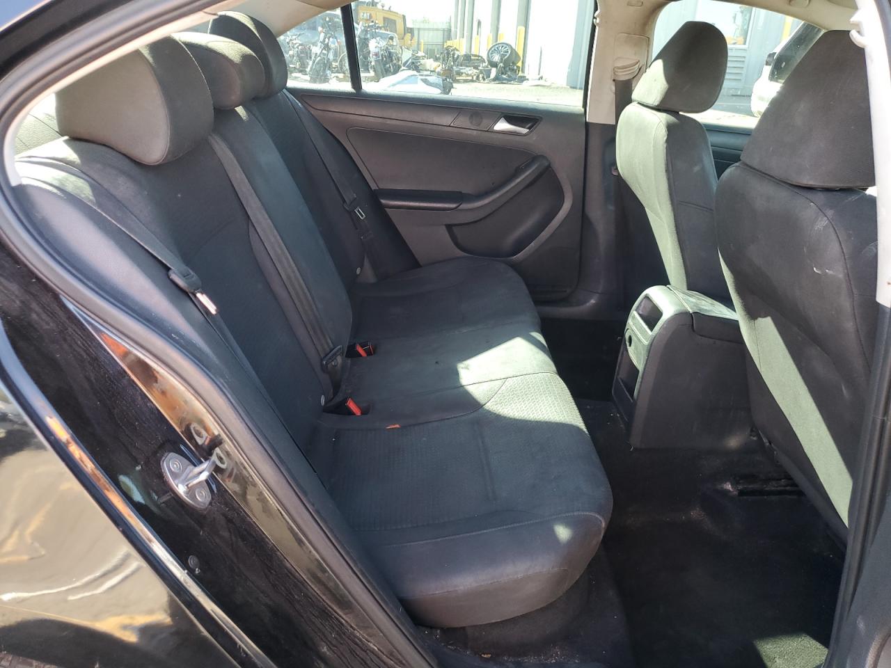 2015 Volkswagen Jetta Base VIN: 3VW2K7AJXFM411234 Lot: 84821125