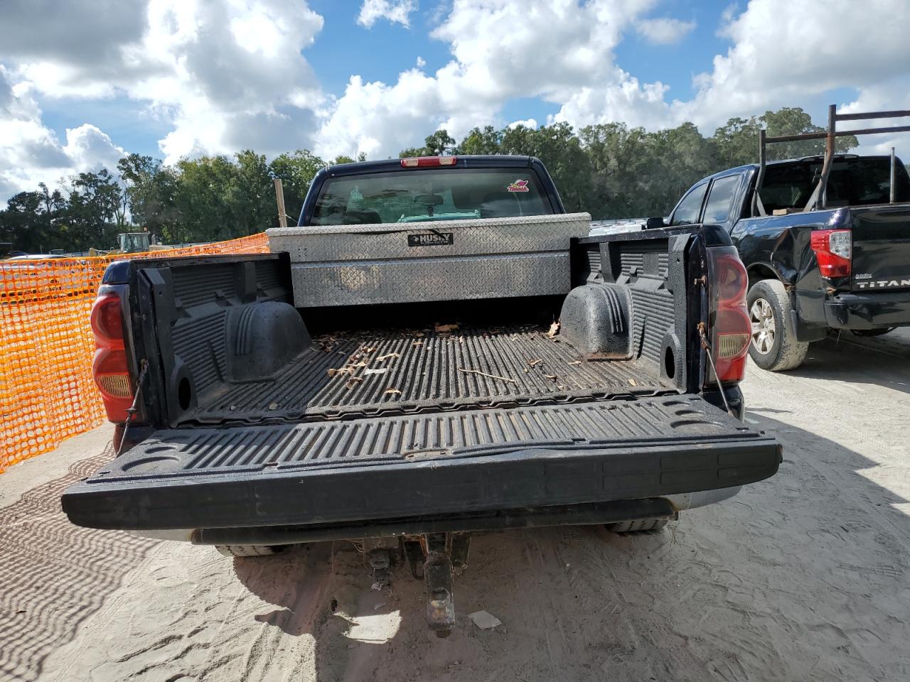 2005 Chevrolet Silverado K1500 VIN: 1GCEK14V35Z285999 Lot: 84040875