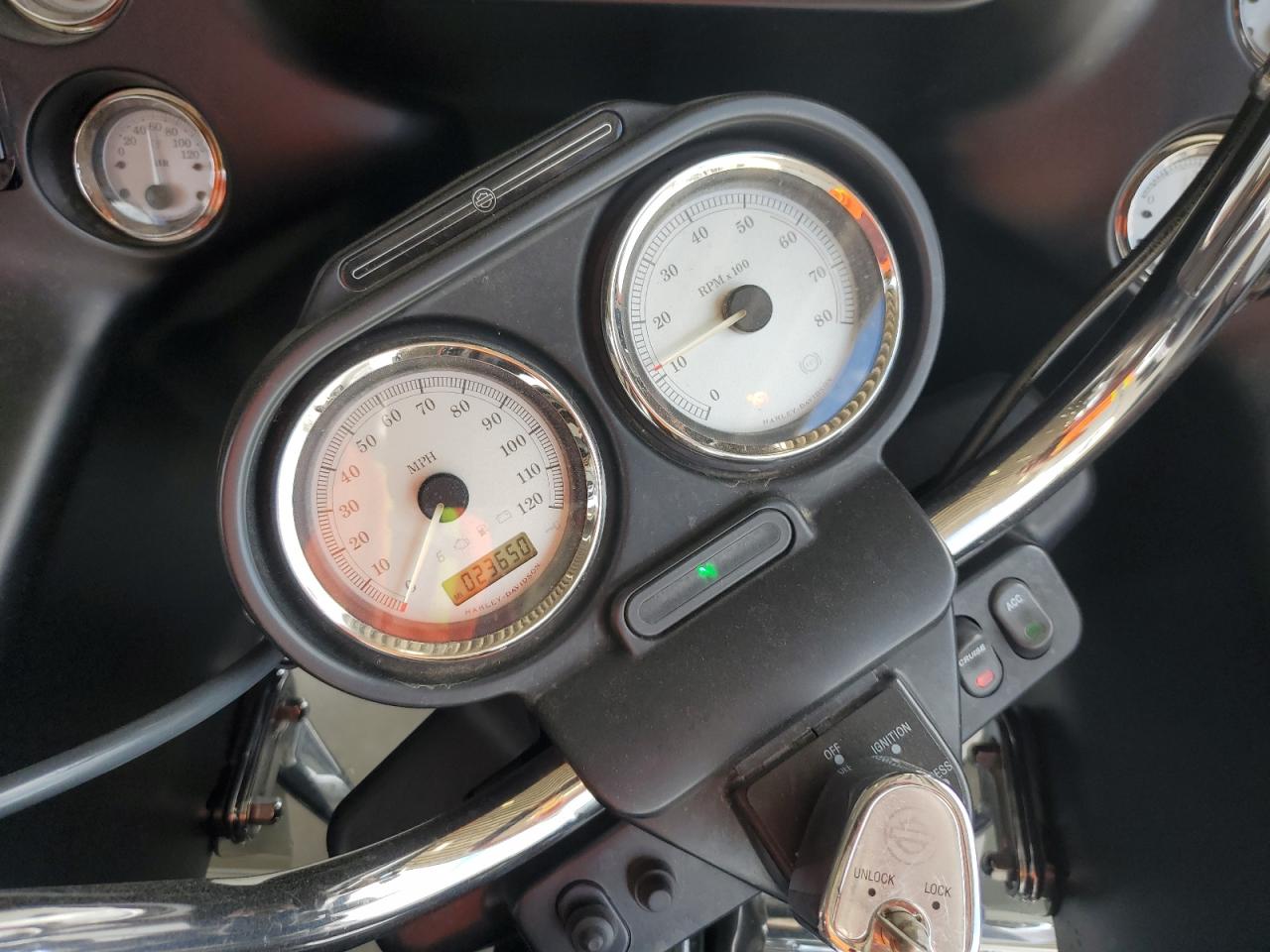 2013 Harley-Davidson Fltrx Road Glide Custom VIN: 1HD1KHM10DB613423 Lot: 80189595