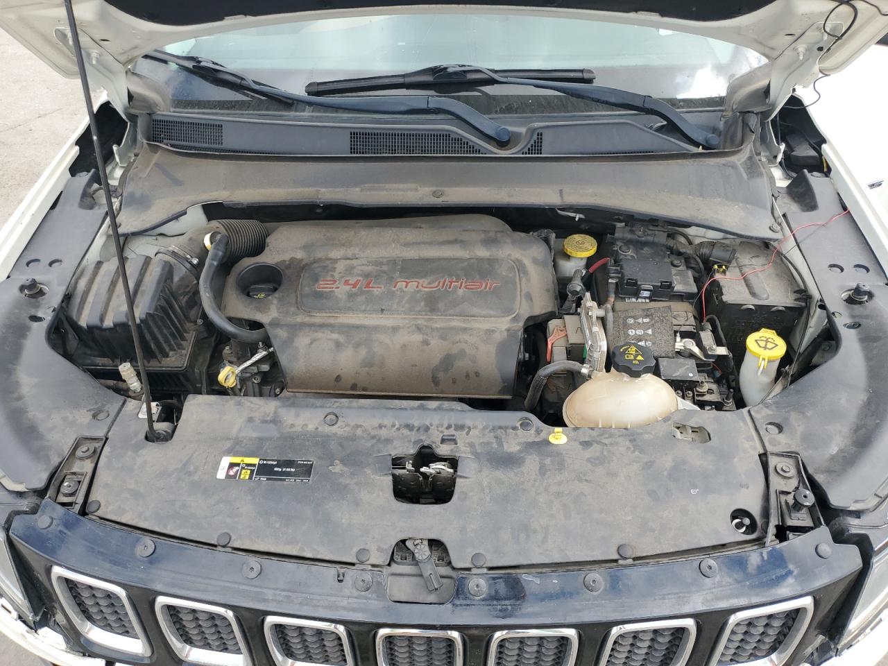 2018 Jeep Compass Sport VIN: 3C4NJCAB0JT471090 Lot: 71976155