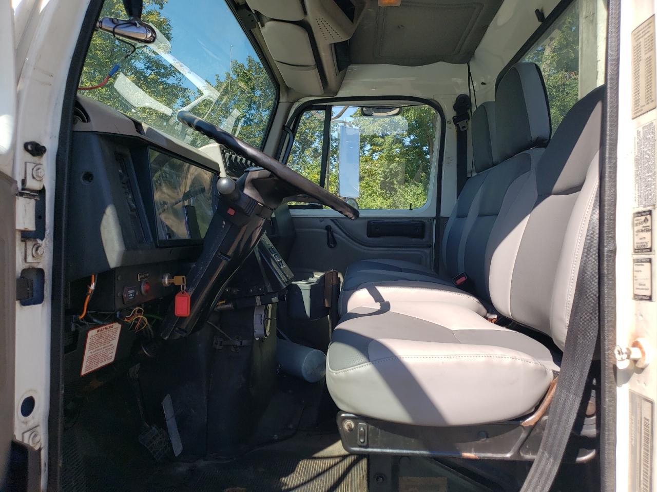 2001 International Trac/Trail VIN: 1HT5CAAN914268826 Lot: 81264255