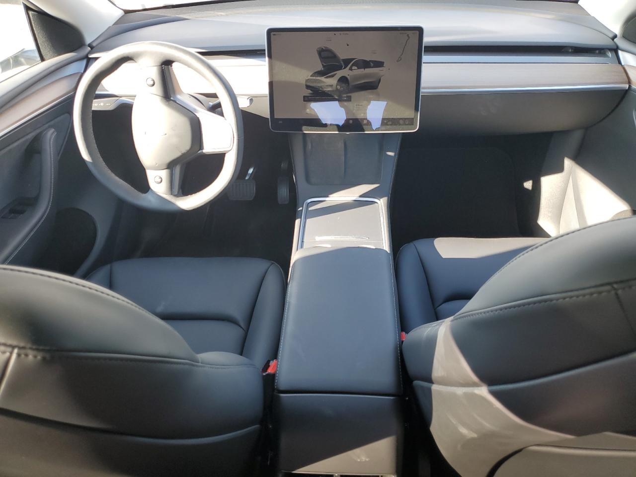 2025 Tesla Model Y VIN: 7SAYGDED9SF239300 Lot: 71041435