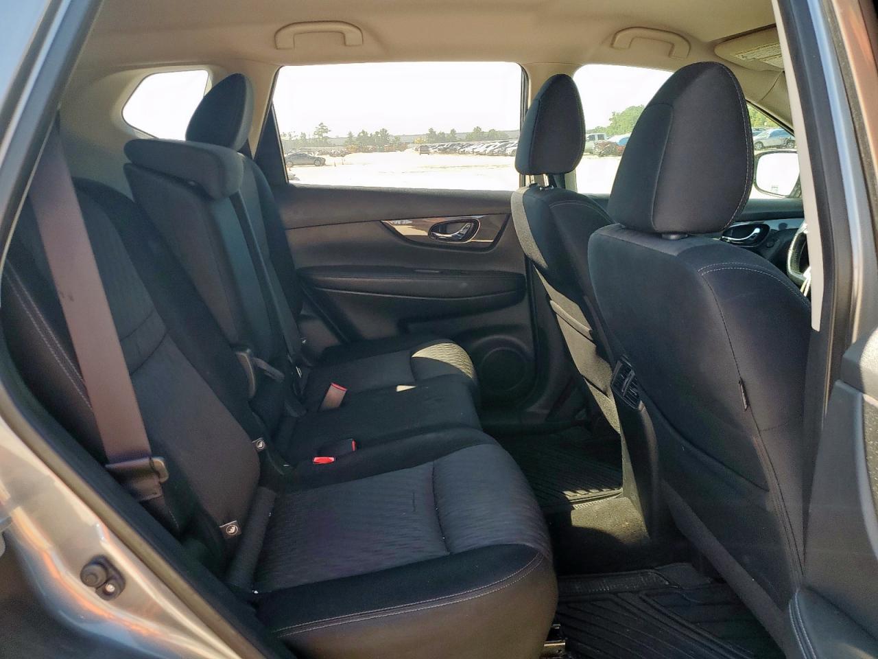 2017 Nissan Rogue S VIN: JN8AT2MV2HW253038 Lot: 80813685