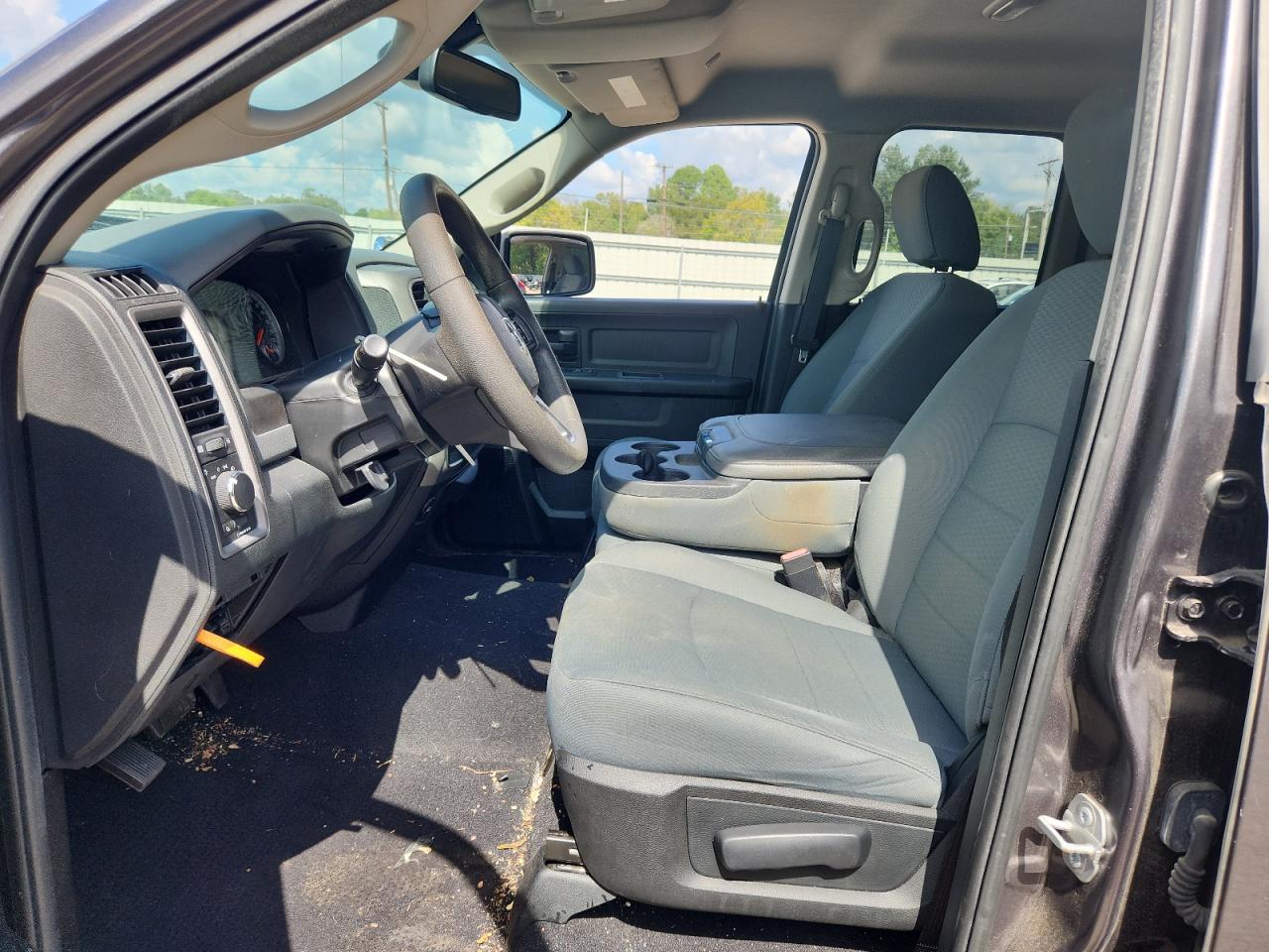 2018 Ram 1500 St VIN: 1C6RR6FG3JS210982 Lot: 83967415