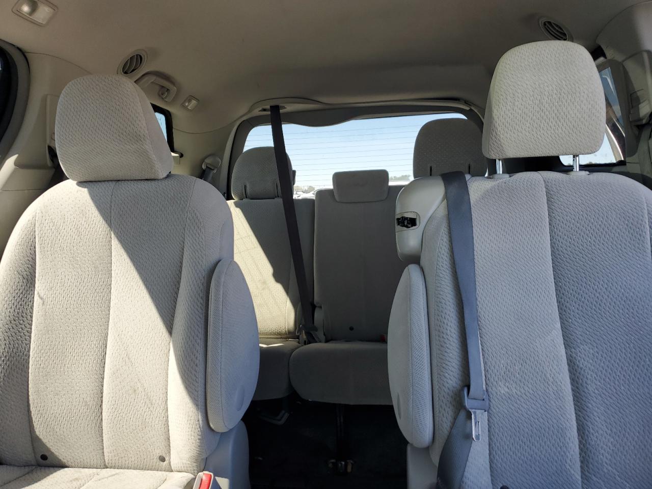 2012 Toyota Sienna Le VIN: 5TDKK3DC1CS177067 Lot: 80752135