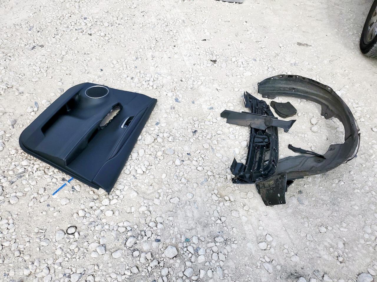 2017 Lexus Nx 200T Base VIN: JTJYARBZ2H2079118 Lot: 83975865