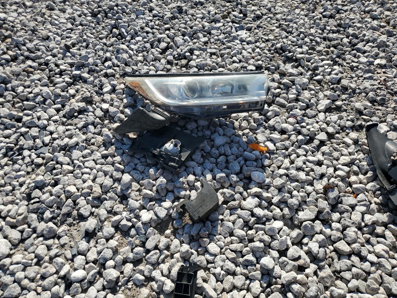 2017 Toyota Highlander Se VIN: 5TDJZRFH9HS423275 Lot: 83796055