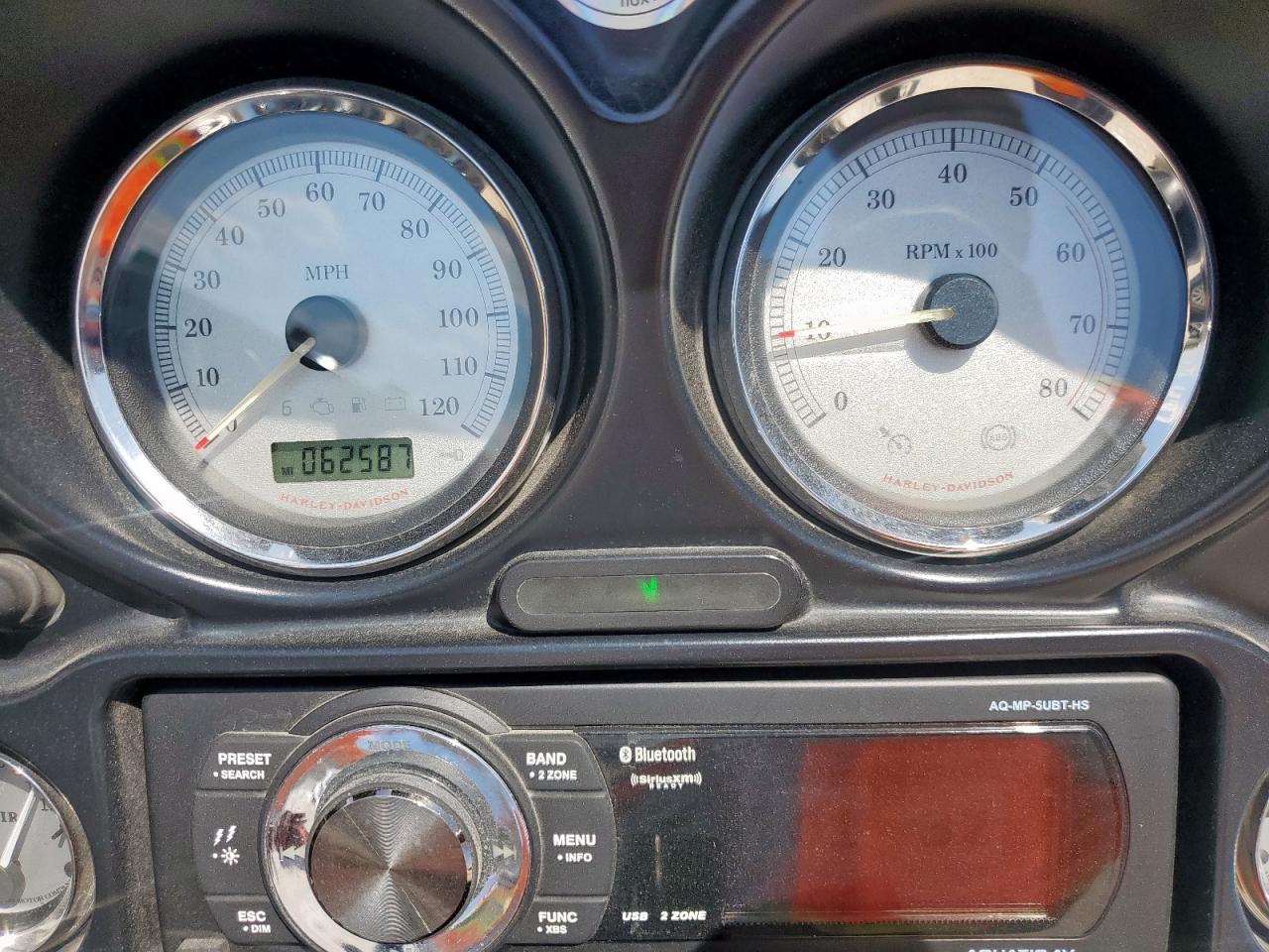 2013 Harley-Davidson Flhx Street Glide VIN: 1HD1KBM17DB682431 Lot: 81871535