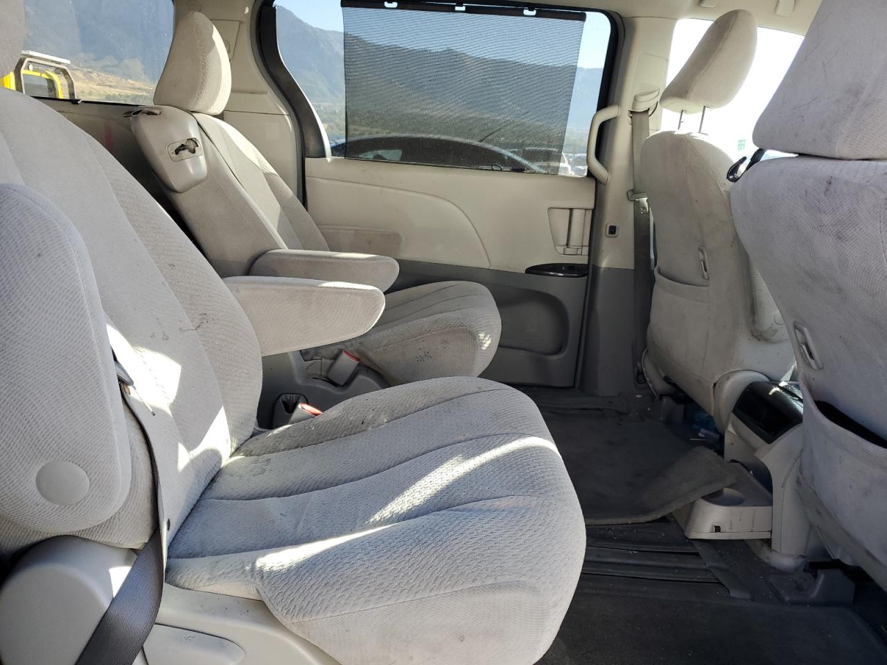 2011 Toyota Sienna Le VIN: 5TDKK3DC9BS107878 Lot: 82122405