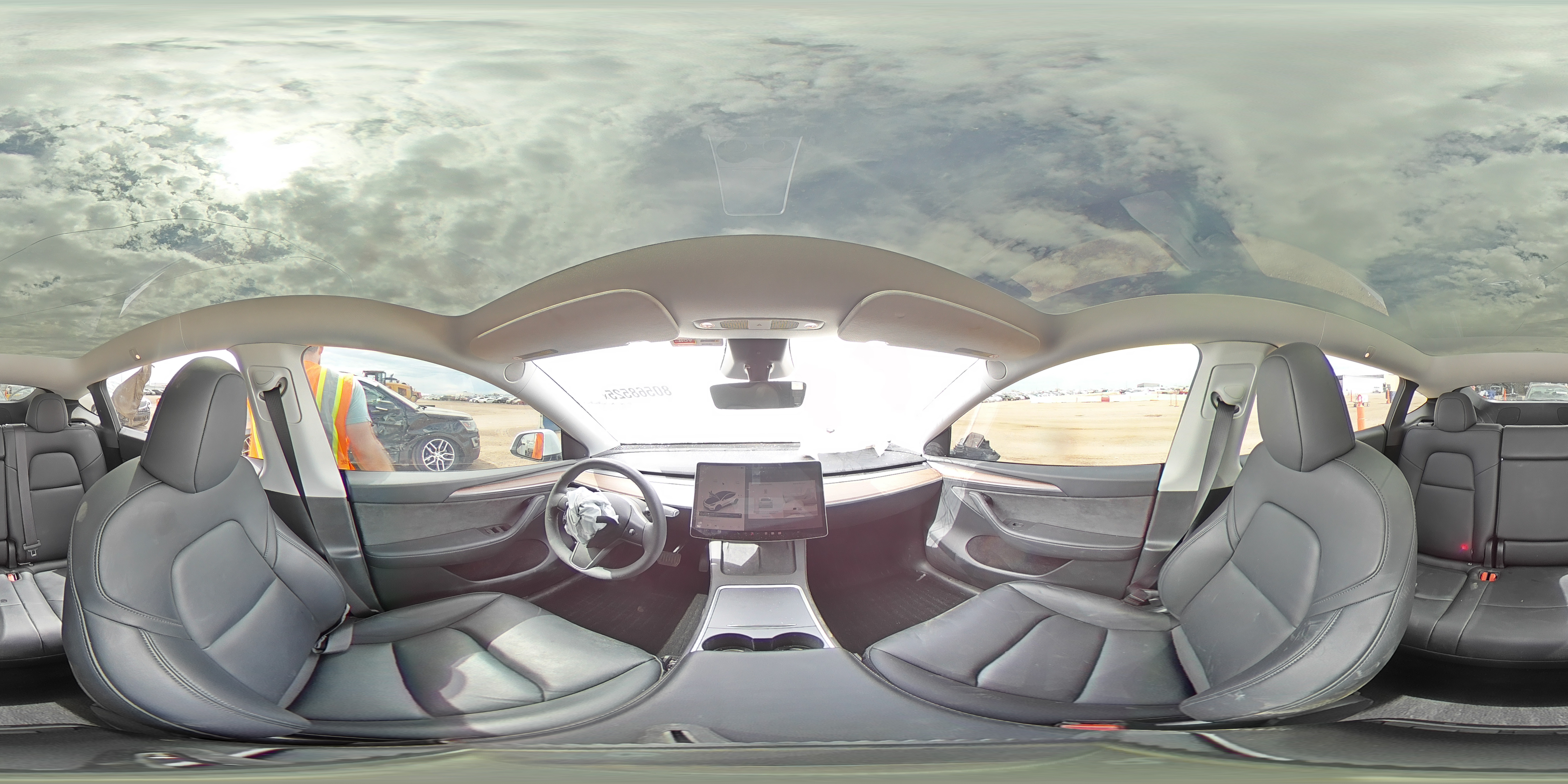 2024 Tesla Model Y VIN: 7SAYGDEE8RF205643 Lot: 80568525